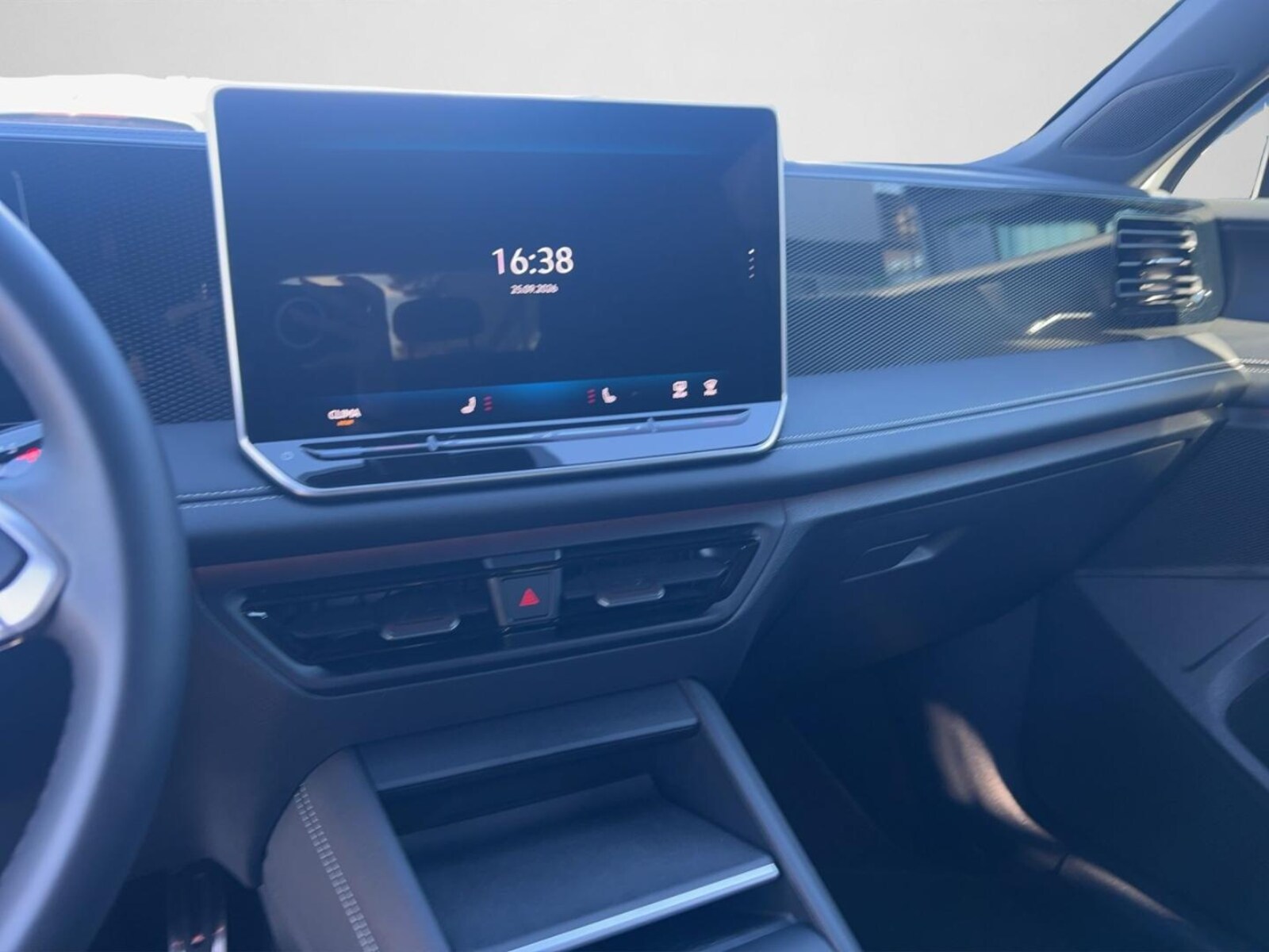 Volkswagen Tiguan – Bild 11
