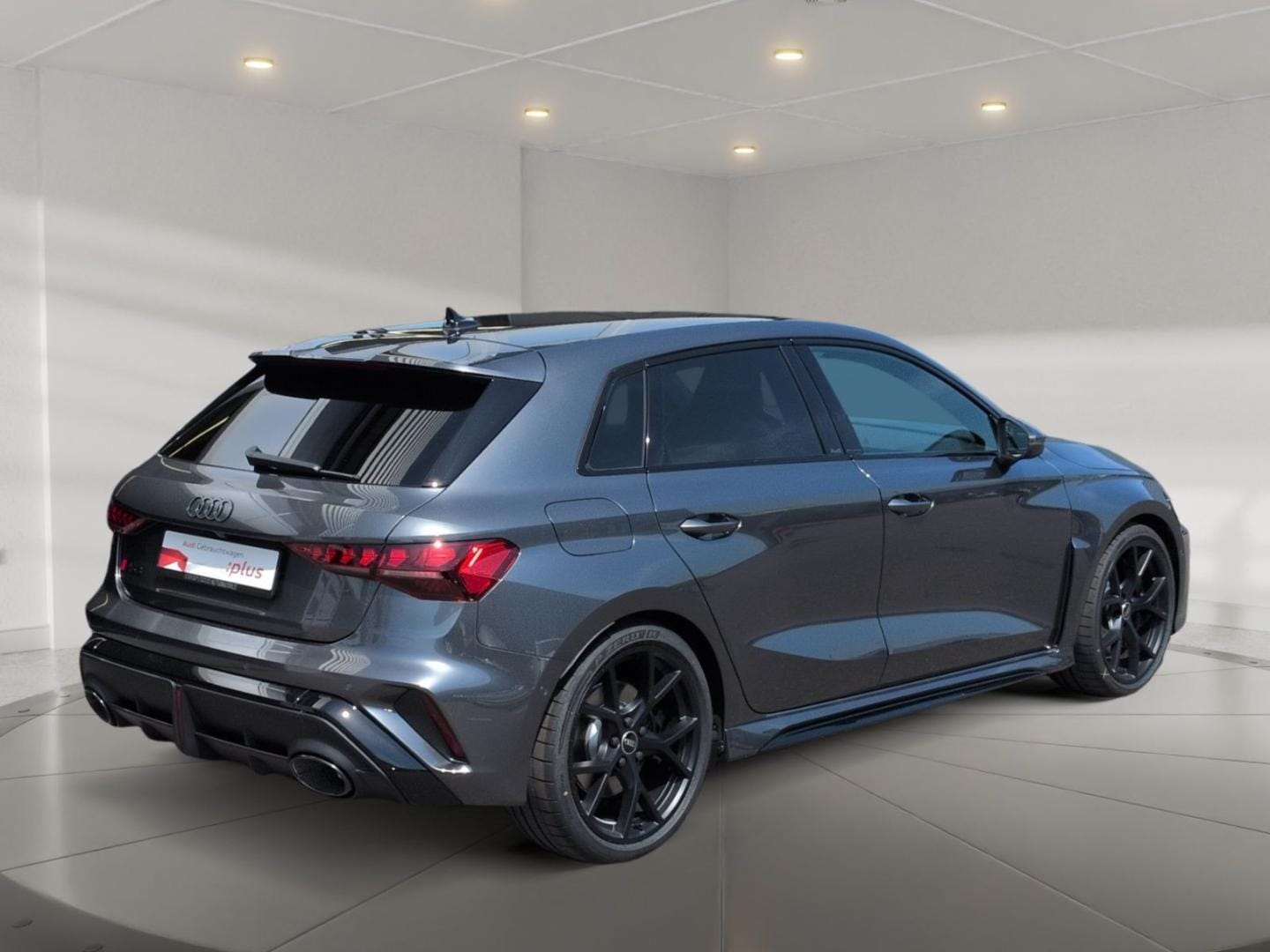 Bild über Audi RS 3 Sportback TFSI quattro 294 kW S tronic - für weitere Informationen kontaktieren Sie den Audi Partner