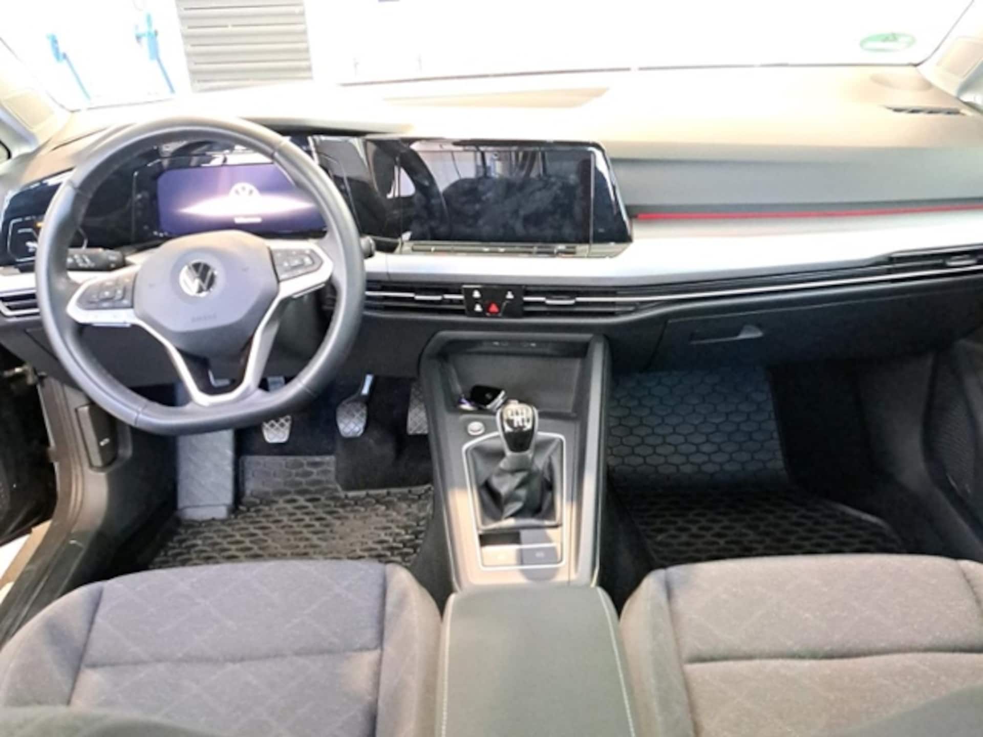 Volkswagen Golf Life