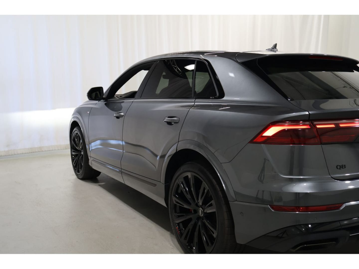 Bild über Audi Q8 SUV 50 TDI quattro tiptronic - für weitere Informationen kontaktieren Sie den Audi Partner