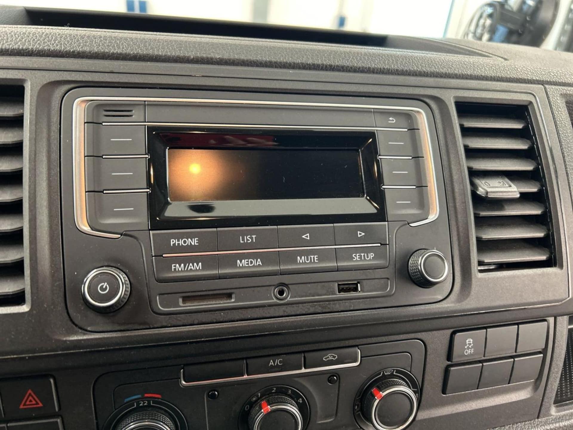 Volkswagen T6 Transporter Kasten kurzer Radstand