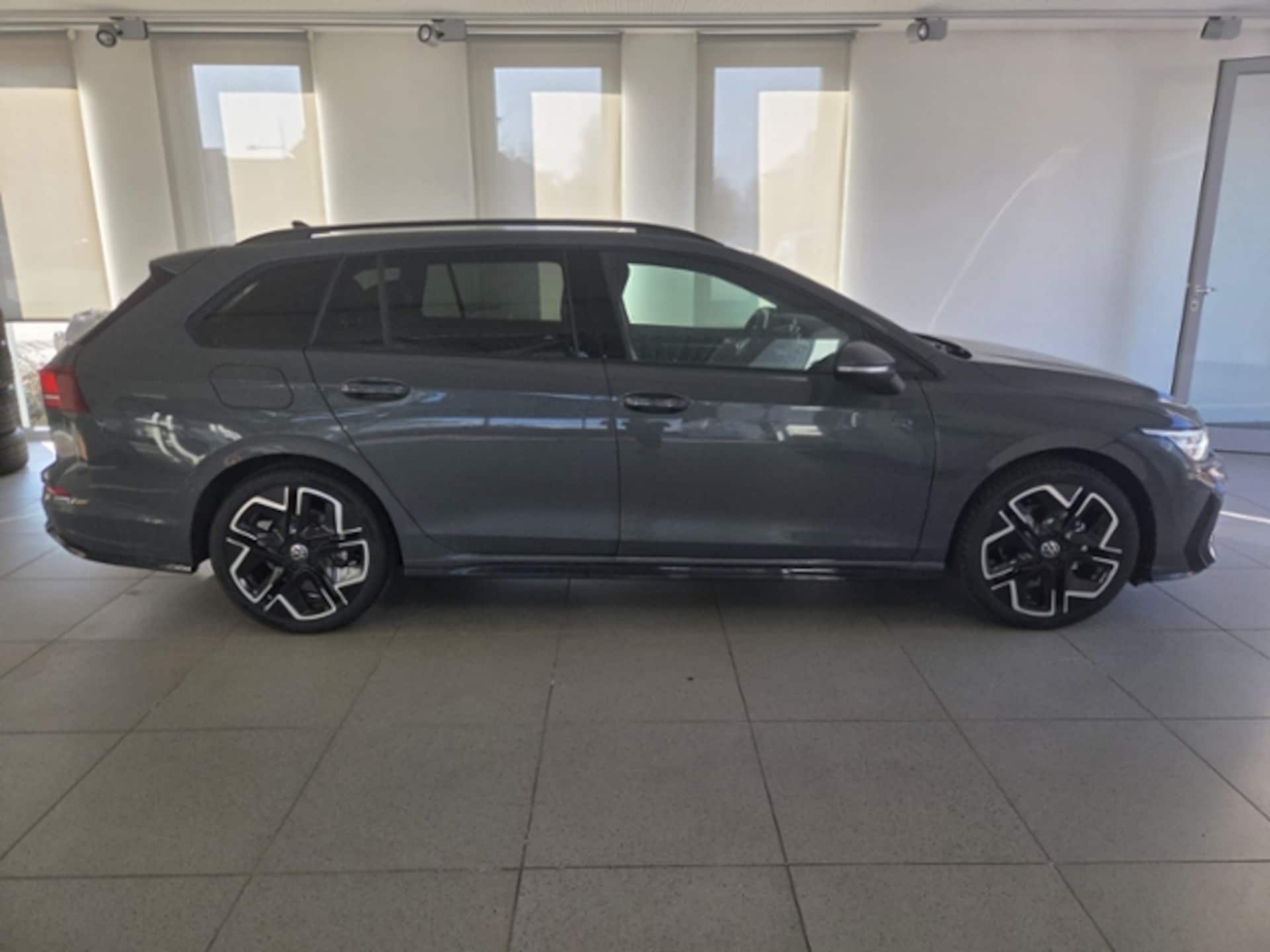 Volkswagen Golf Variant R-Line