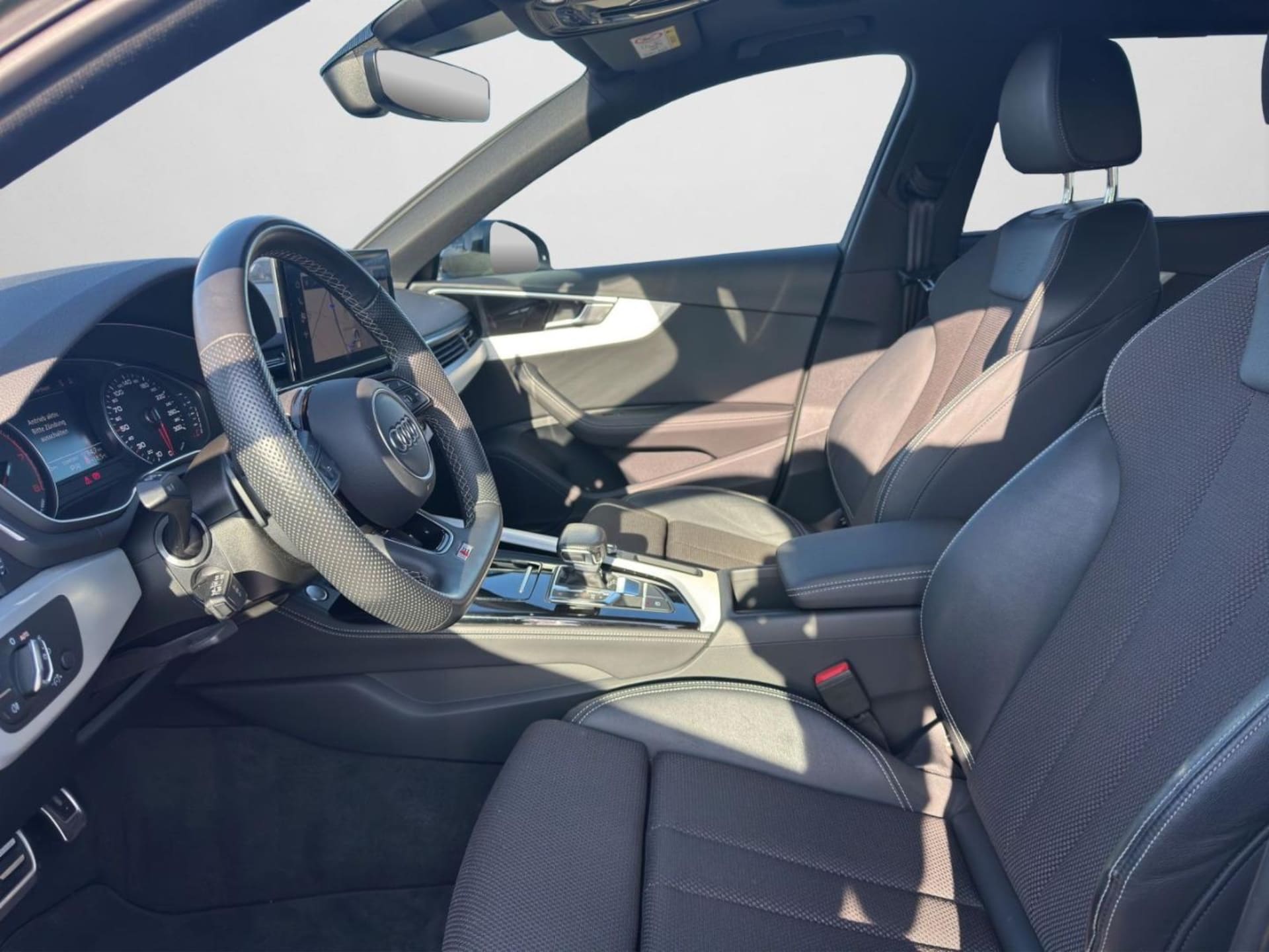 Audi A4 Avant S line