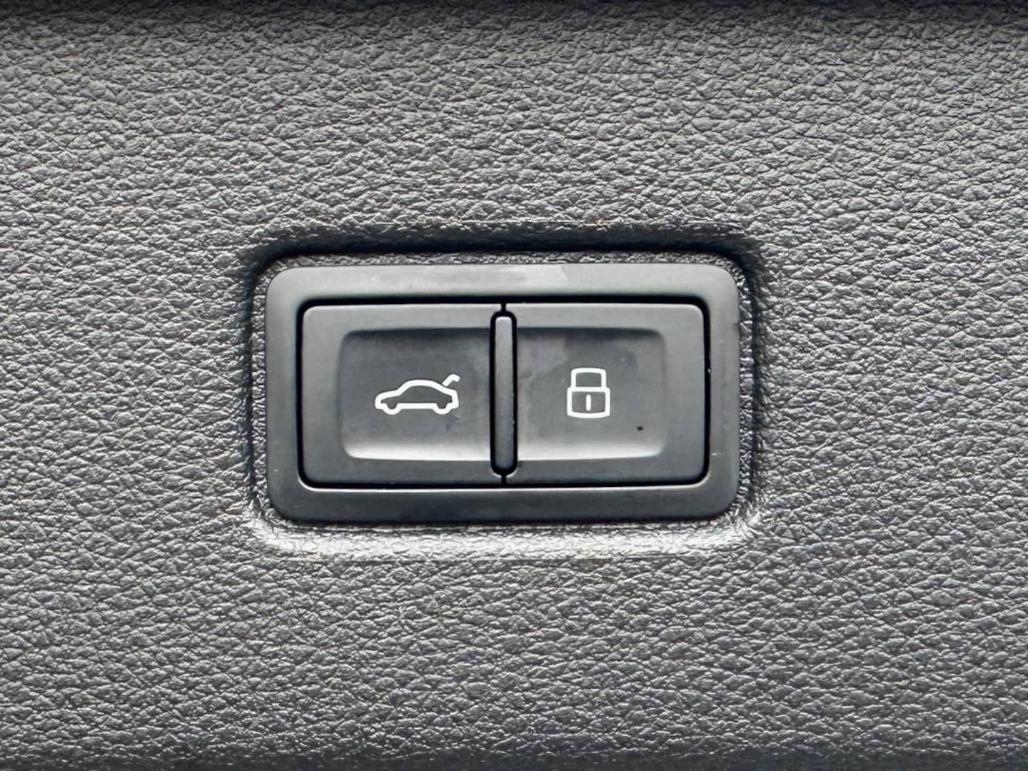 Bild über Audi Q7 SUV TFSI e S line business TFSI e quattro 290 kW tiptronic - für weitere Informationen kontaktieren Sie den Audi Partner