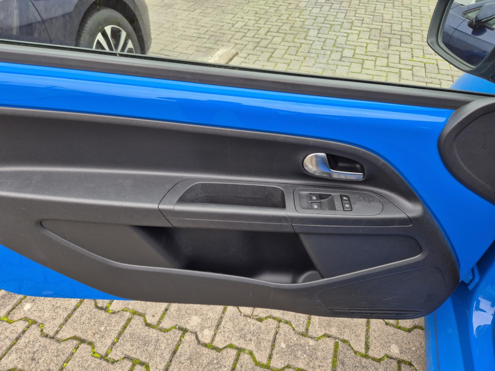 Volkswagen up! move up!