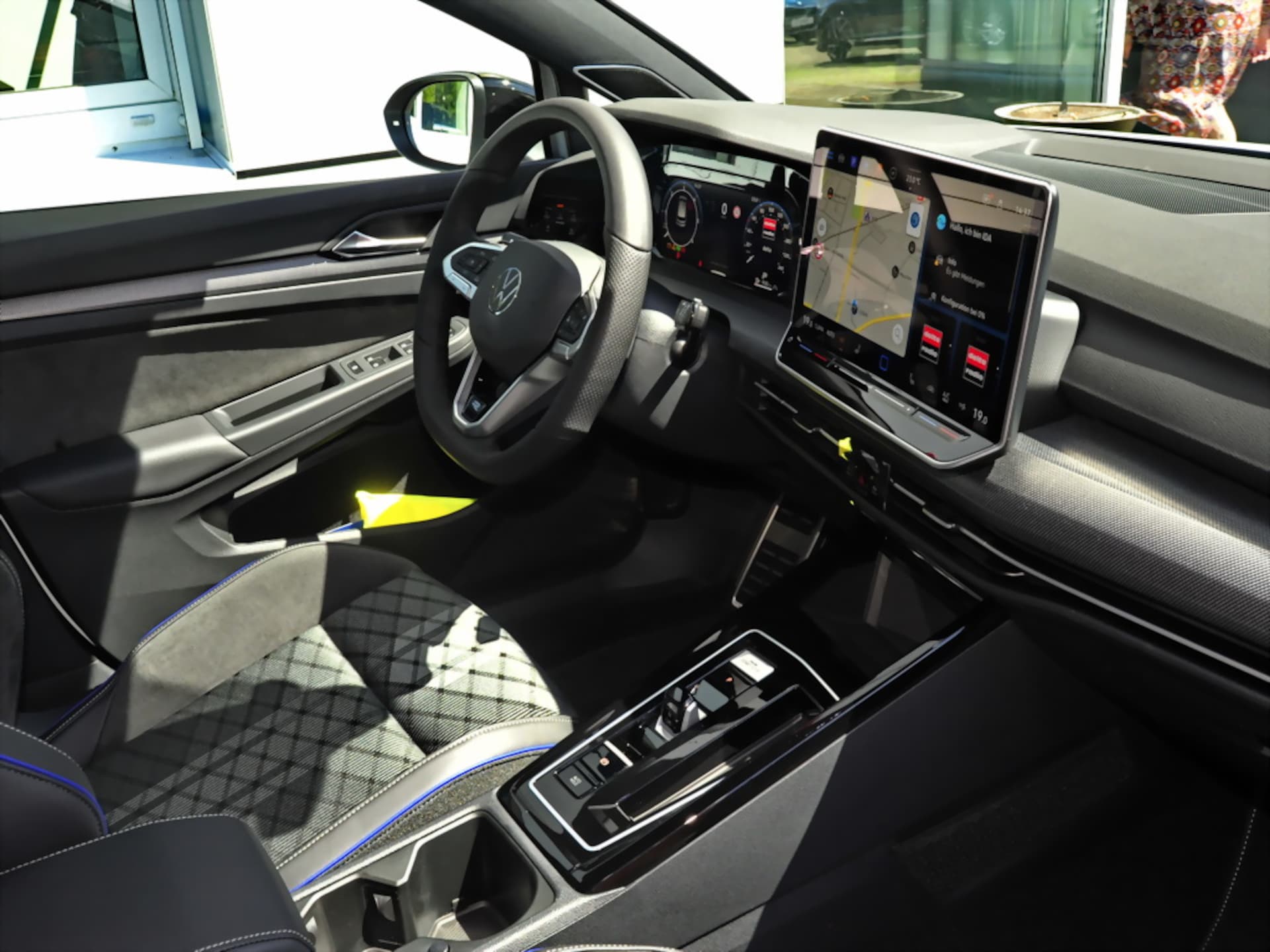 Volkswagen Golf R-Line