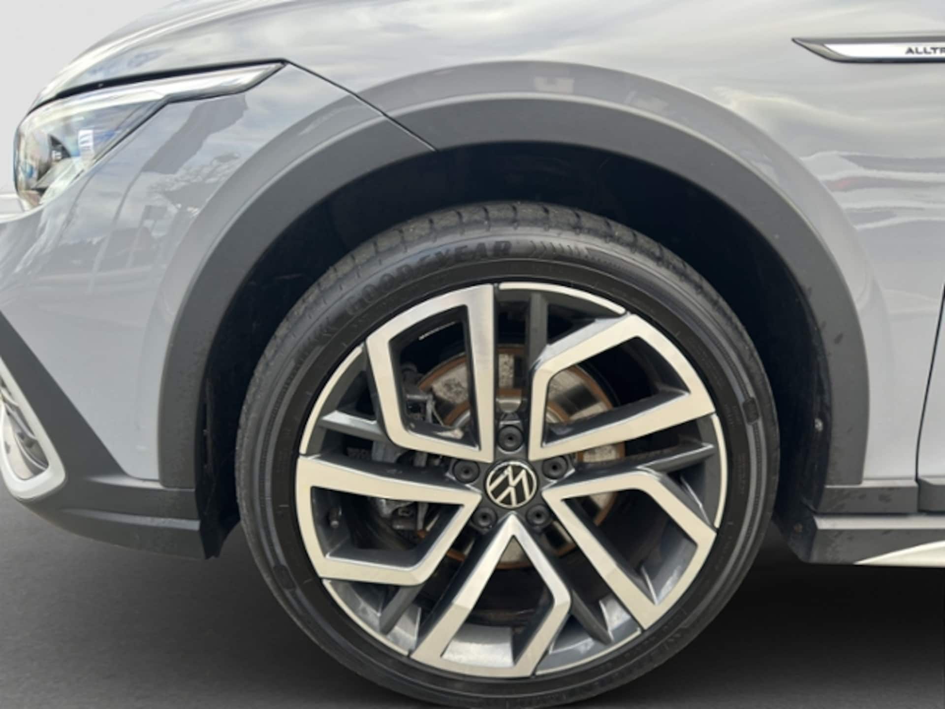 Volkswagen Golf Variant Alltrack