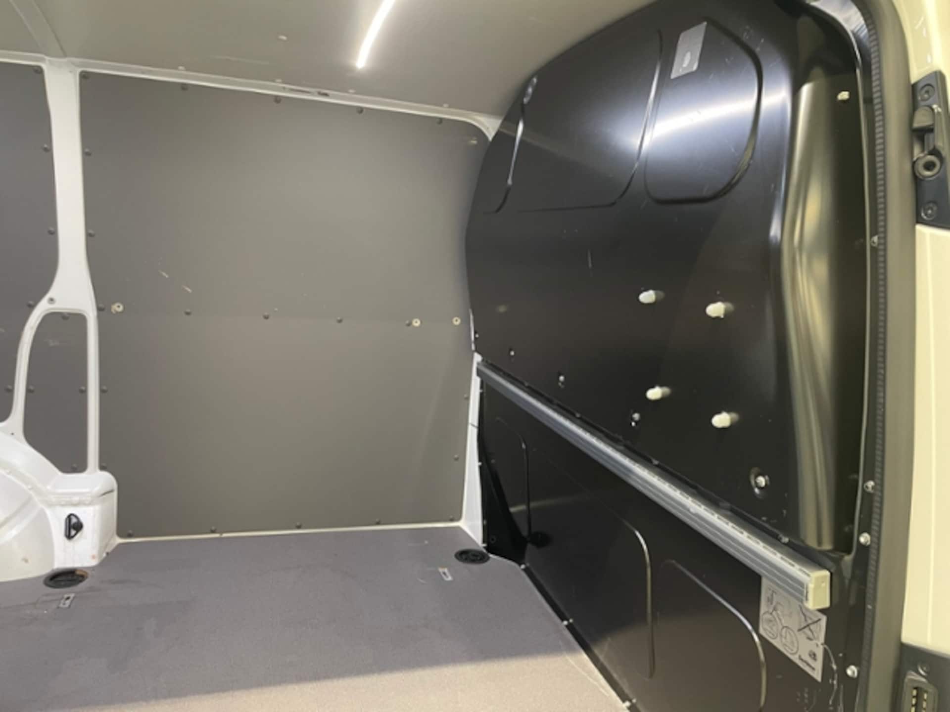 Volkswagen T6.1 Transporter Kasten kurzer Radstand