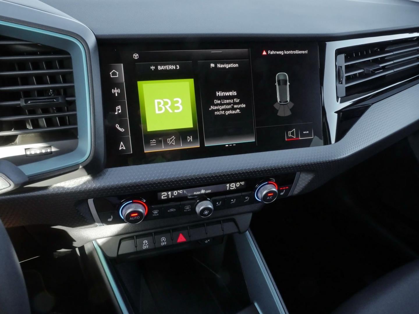 Bild über Audi A1 Sportback advanced 30 TFSI S tronic - für weitere Informationen kontaktieren Sie den Audi Partner