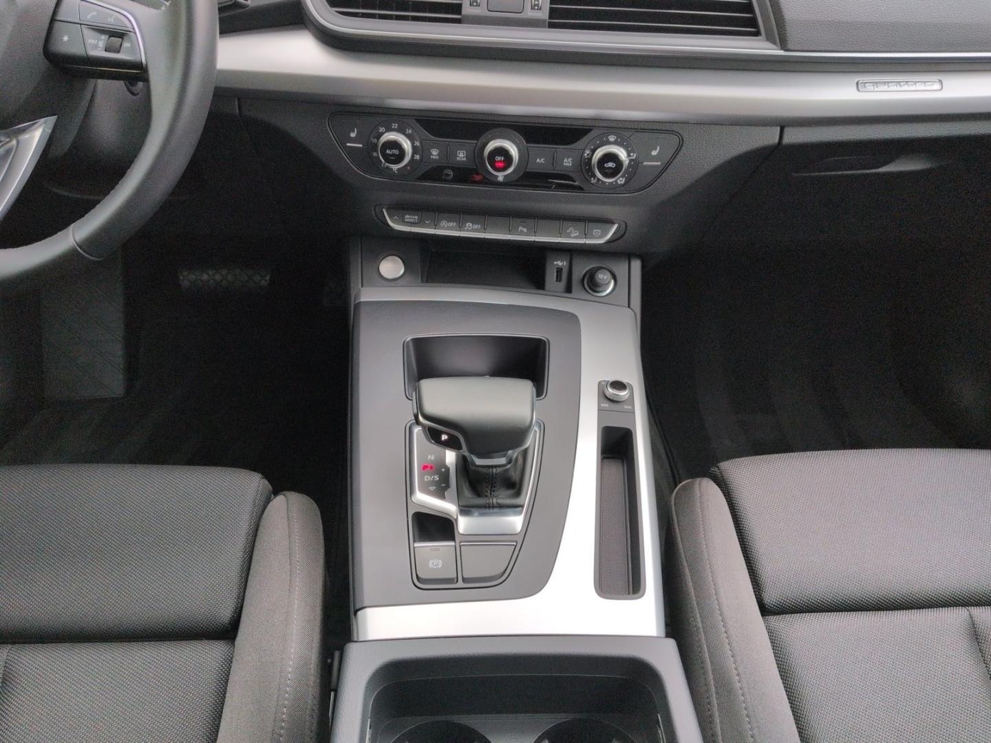 Bild über Audi Q5 40 TDI quattro S tronic - für weitere Informationen kontaktieren Sie den Audi Partner