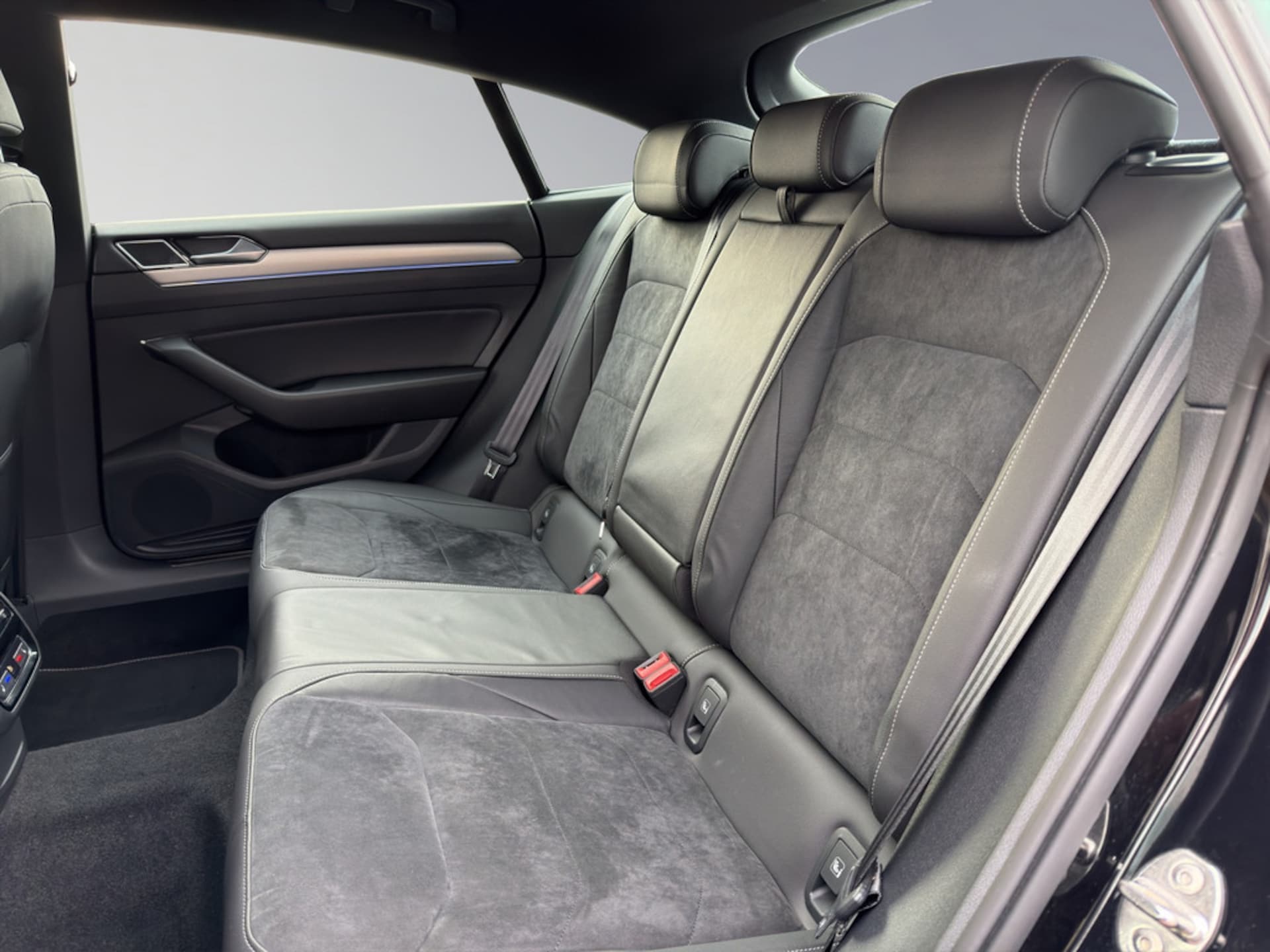 Volkswagen Arteon R-Line