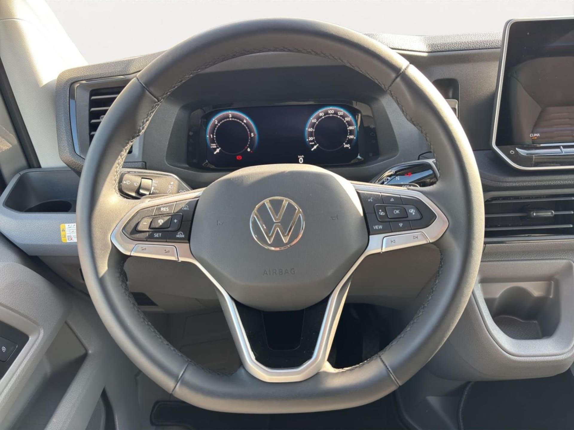 Volkswagen Grand California 680