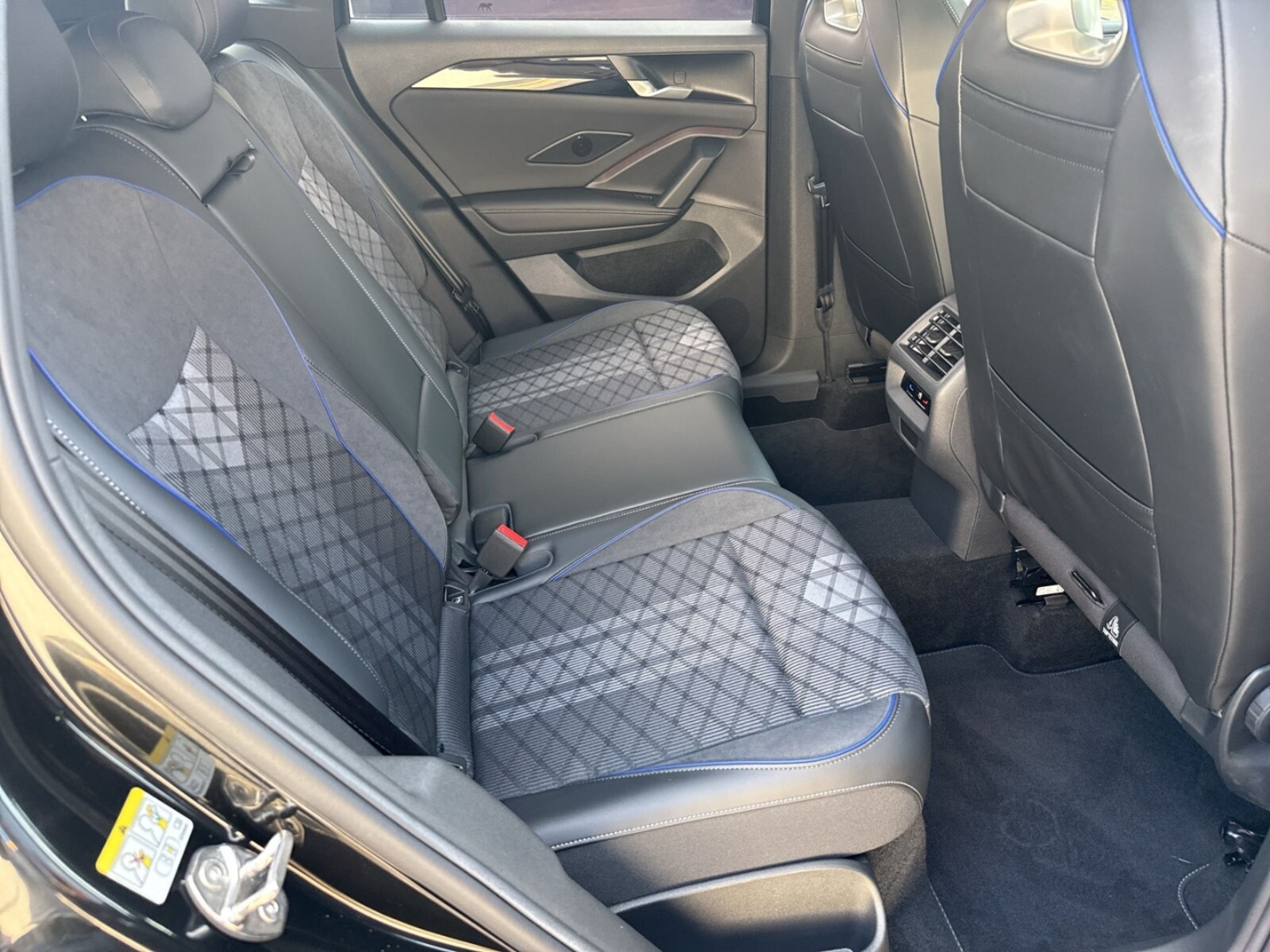 Volkswagen Tiguan – Bild 11