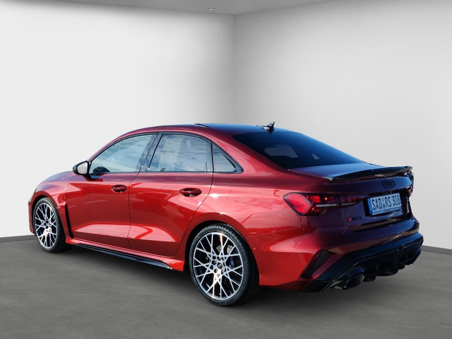 Bild über Audi RS 3 Limousine RS 3 Limousine 294 kW S tronic - für weitere Informationen kontaktieren Sie den Audi Partner