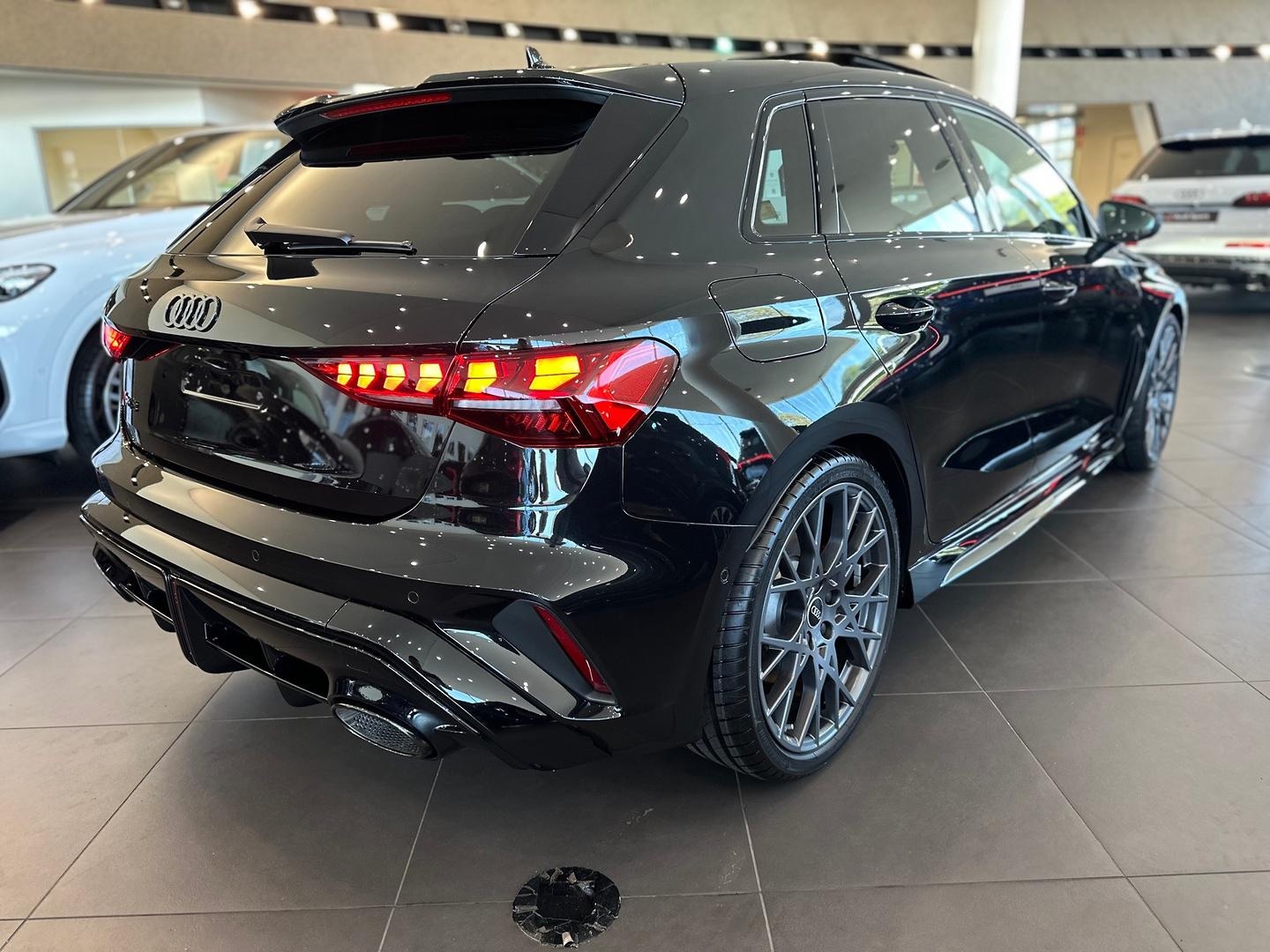 Image about Audi RS 3 Sportback TFSI quattro S tronic