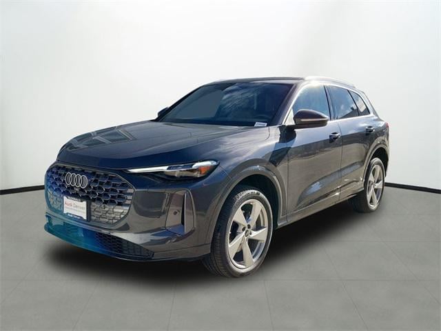 2025 Audi New Q5 Premium Plus's photo