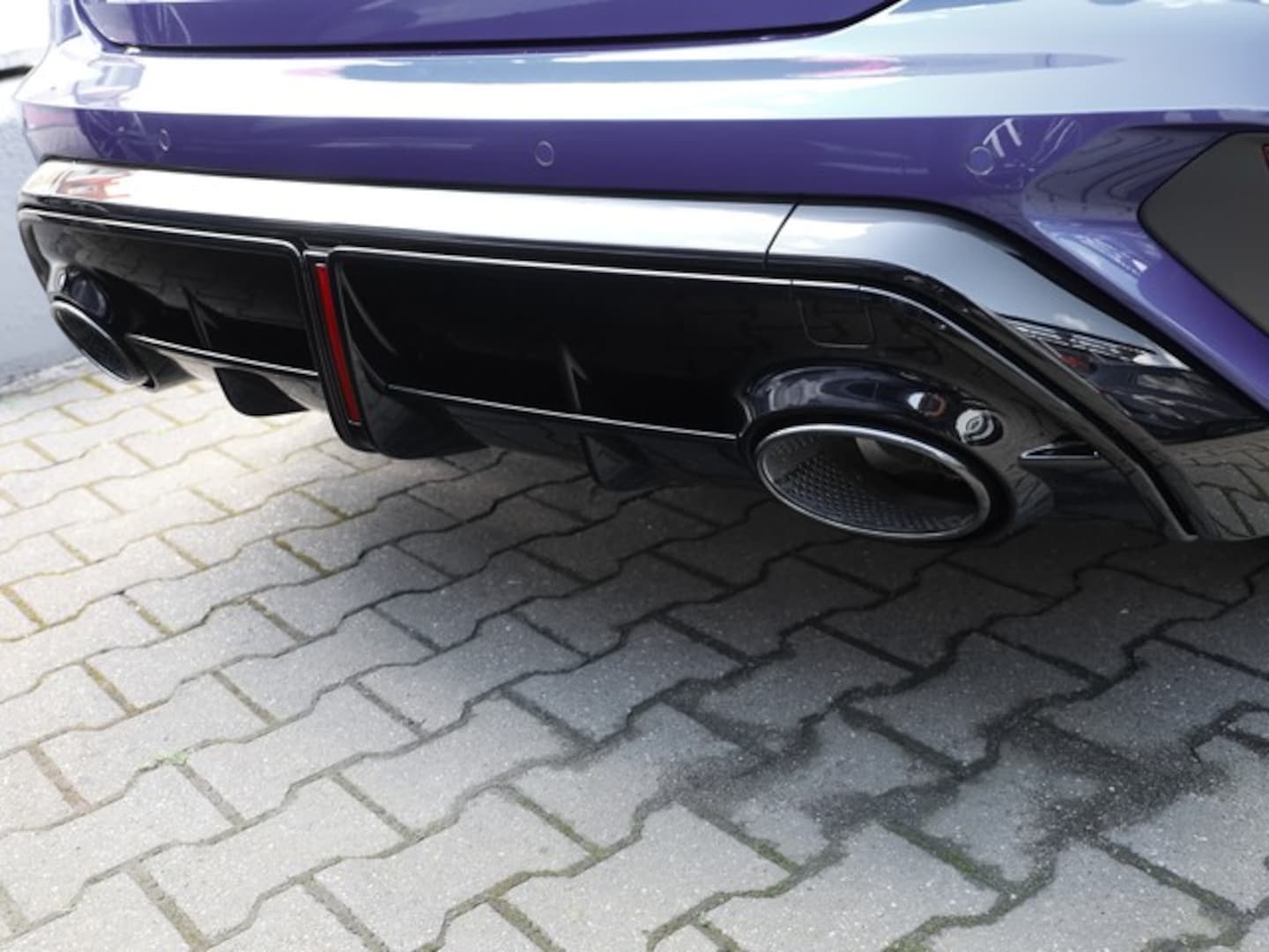 Bild über Audi RS 3 Sportback TFSI quattro 294 kW S tronic - für weitere Informationen kontaktieren Sie den Audi Partner