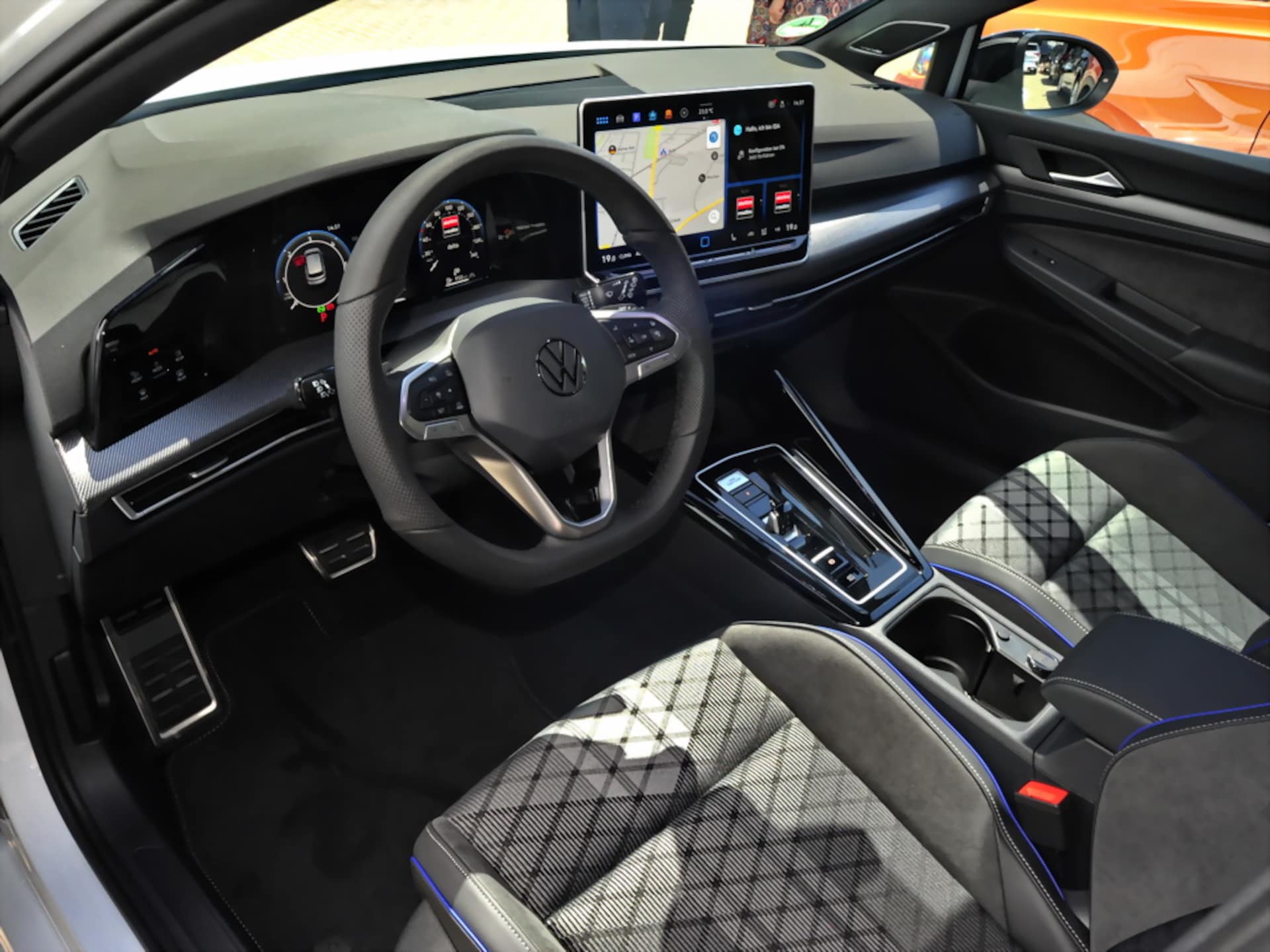 Volkswagen Golf R-Line