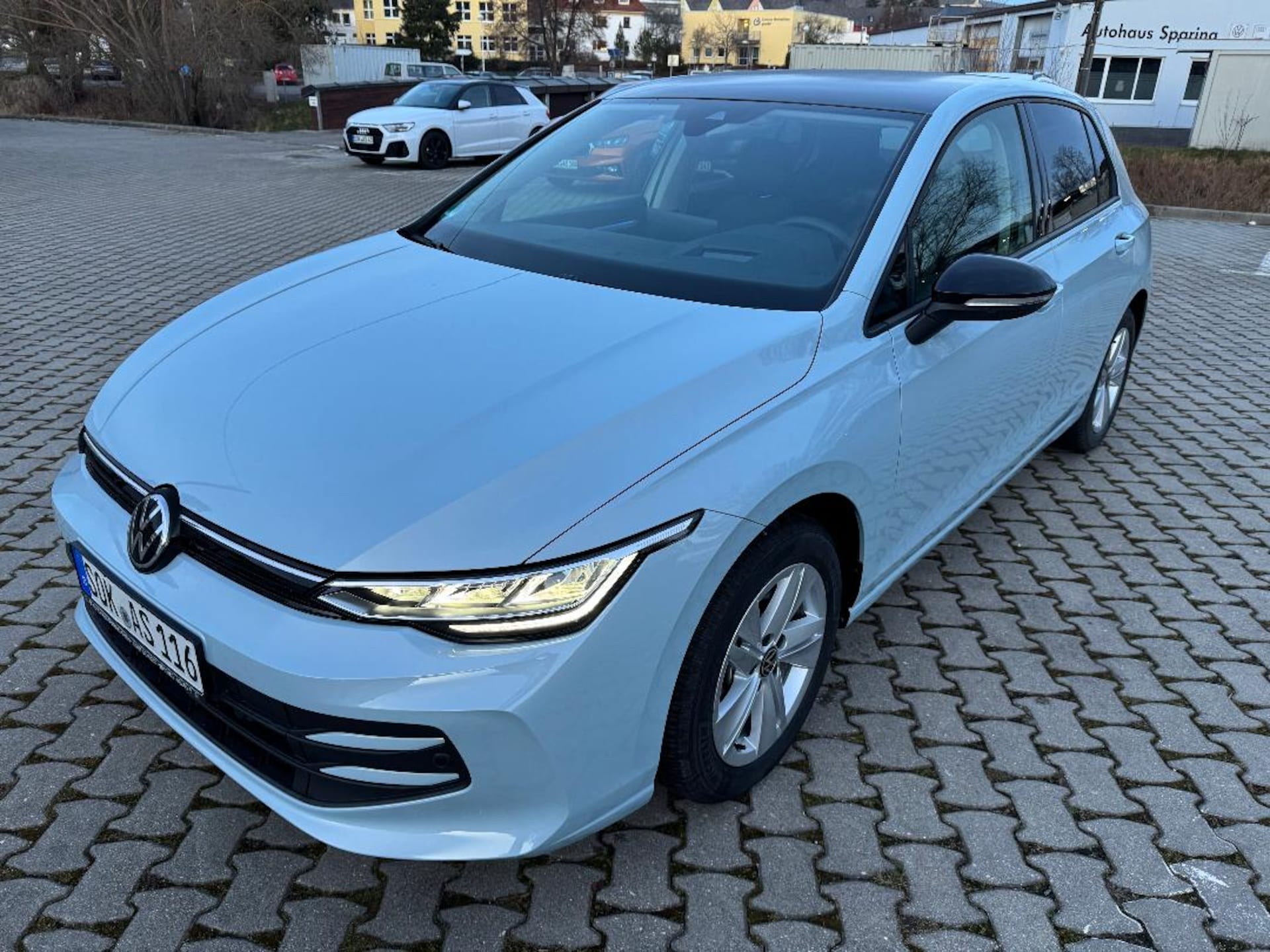 Volkswagen Golf Life
