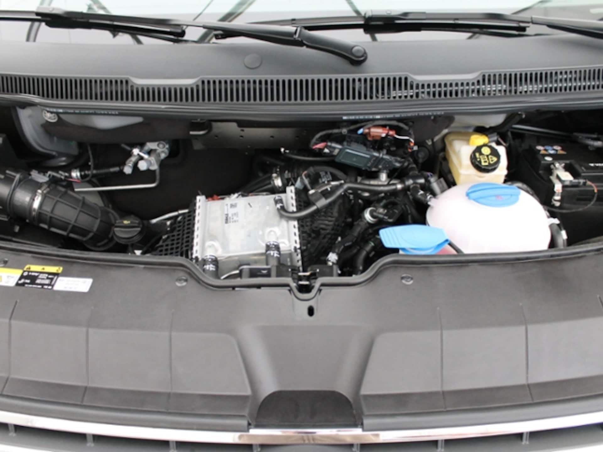 Volkswagen T6.1 Caravelle kurzer Radstand Comfortline