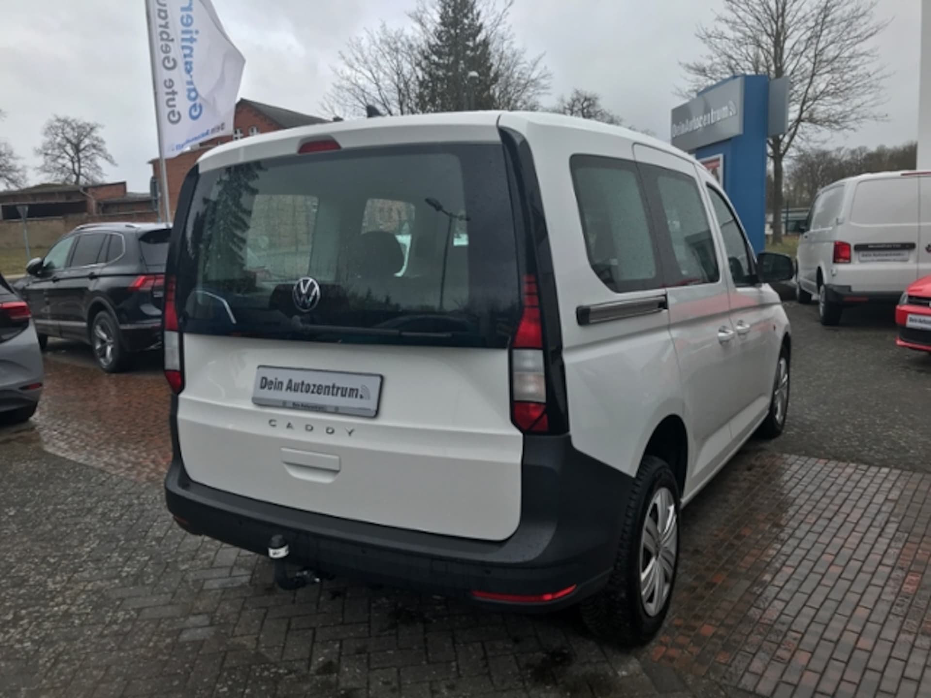 Volkswagen Caddy Basis-Modell