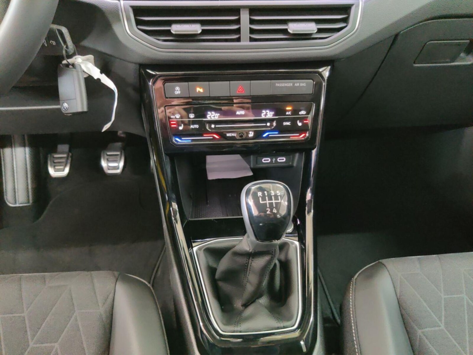 Volkswagen T-Cross – Bild 11