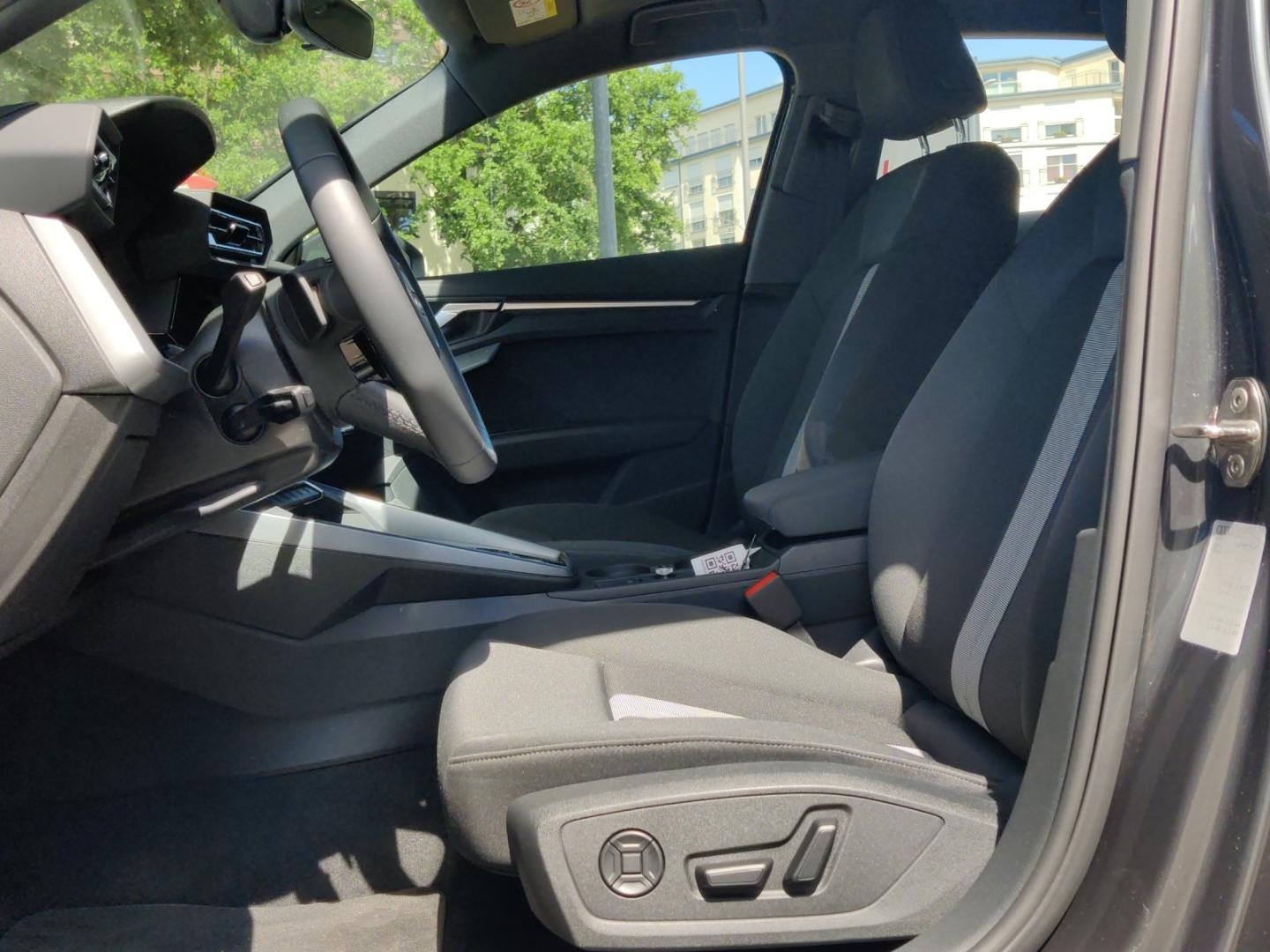 Bild über Audi A3 Sportback TFSI e 40 TFSI e S tronic - für weitere Informationen kontaktieren Sie den Audi Partner