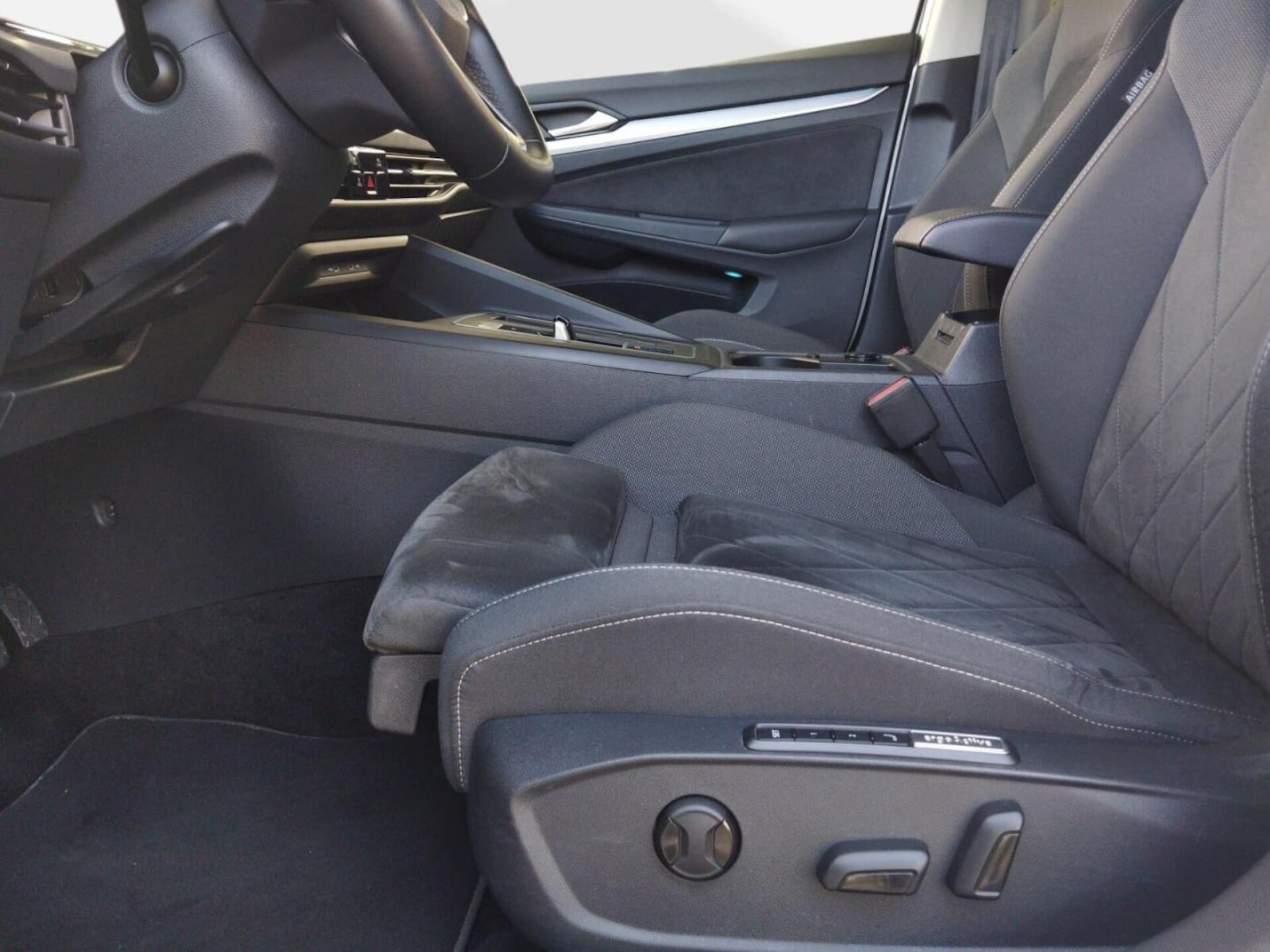 Volkswagen Golf Variant Life