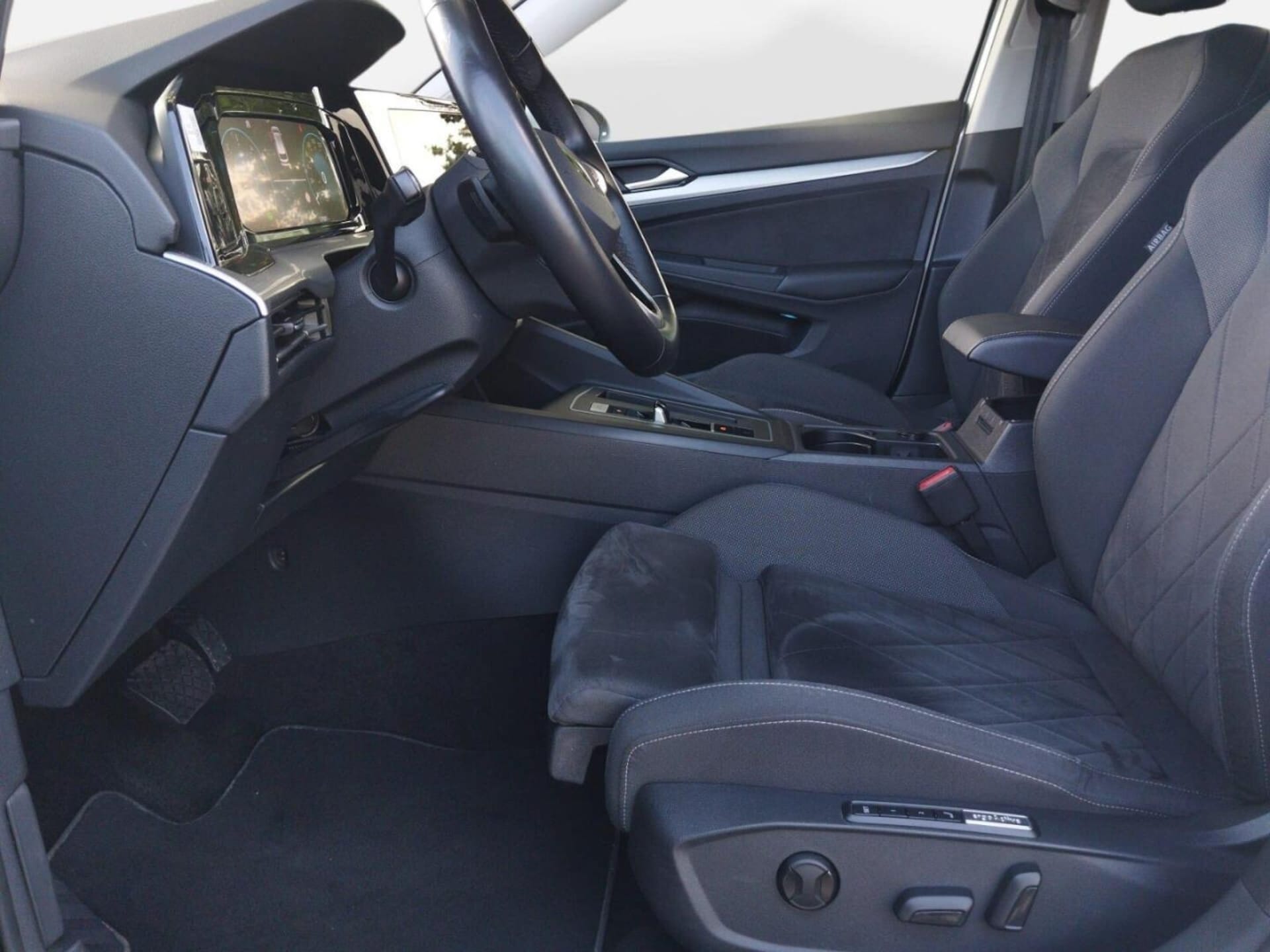 Volkswagen Golf Variant Life
