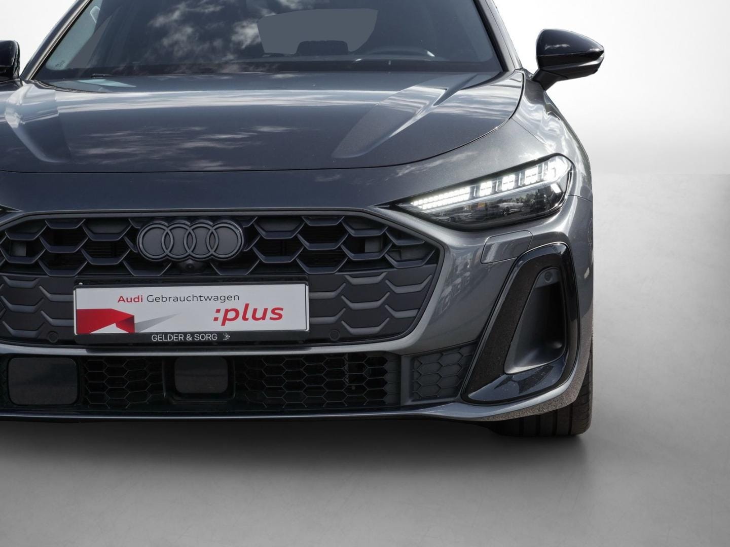 Bild über Audi A5 Avant TDI quattro 150 kW S tronic - für weitere Informationen kontaktieren Sie den Audi Partner