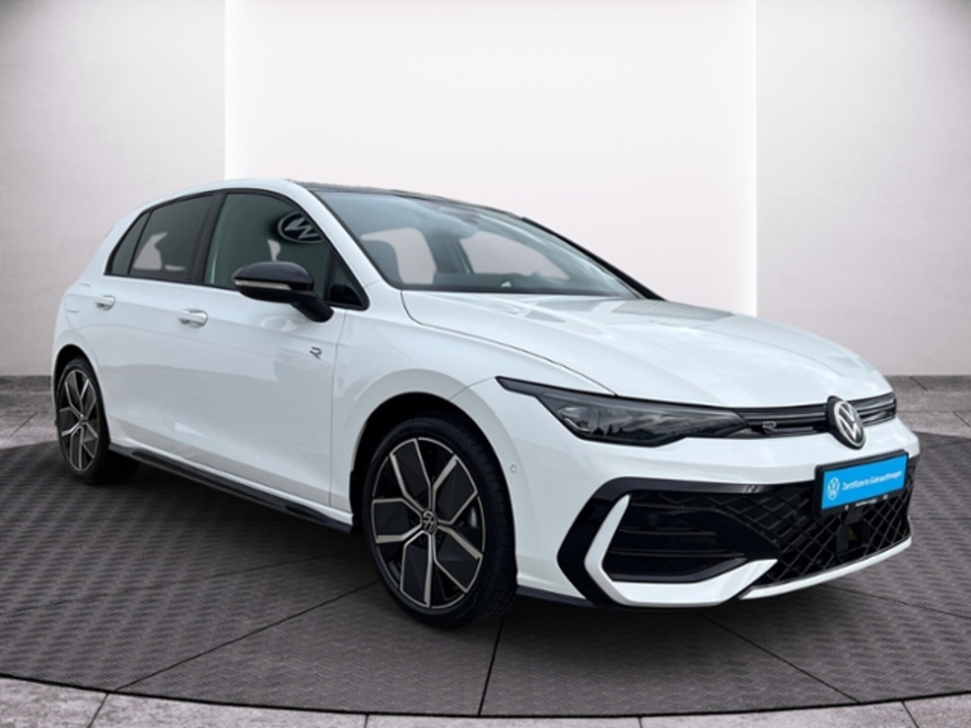Volkswagen Golf R-Line