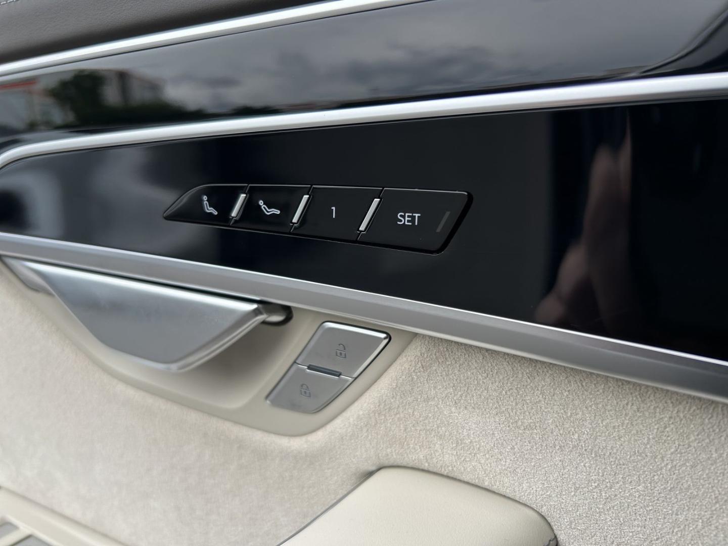 Image about Audi A8 L TFSI e 60 TFSI e quattro tiptronic