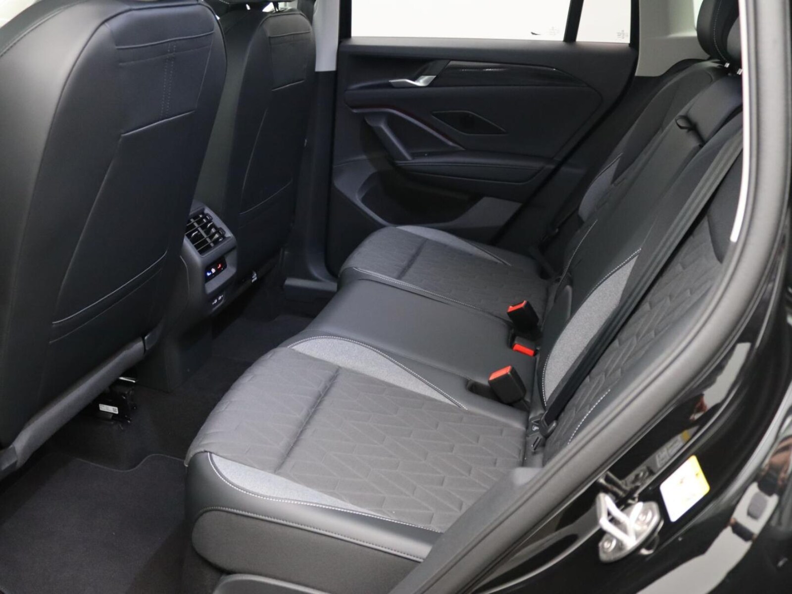 Volkswagen Tiguan – Bild 11