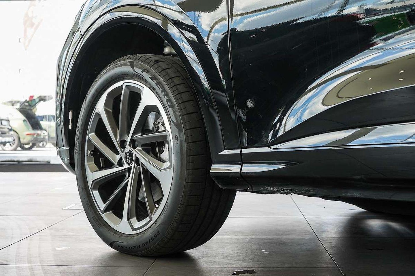 Image about Audi Q5 SUV TFSI quattro 200 kW sport