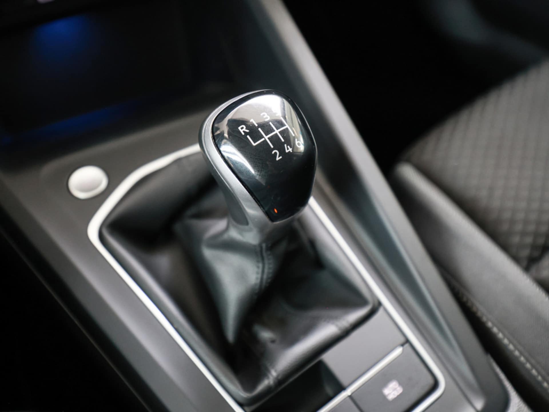 Volkswagen Golf Active