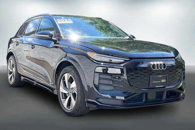 Photo of 2025 Audi Q6 e-tron 