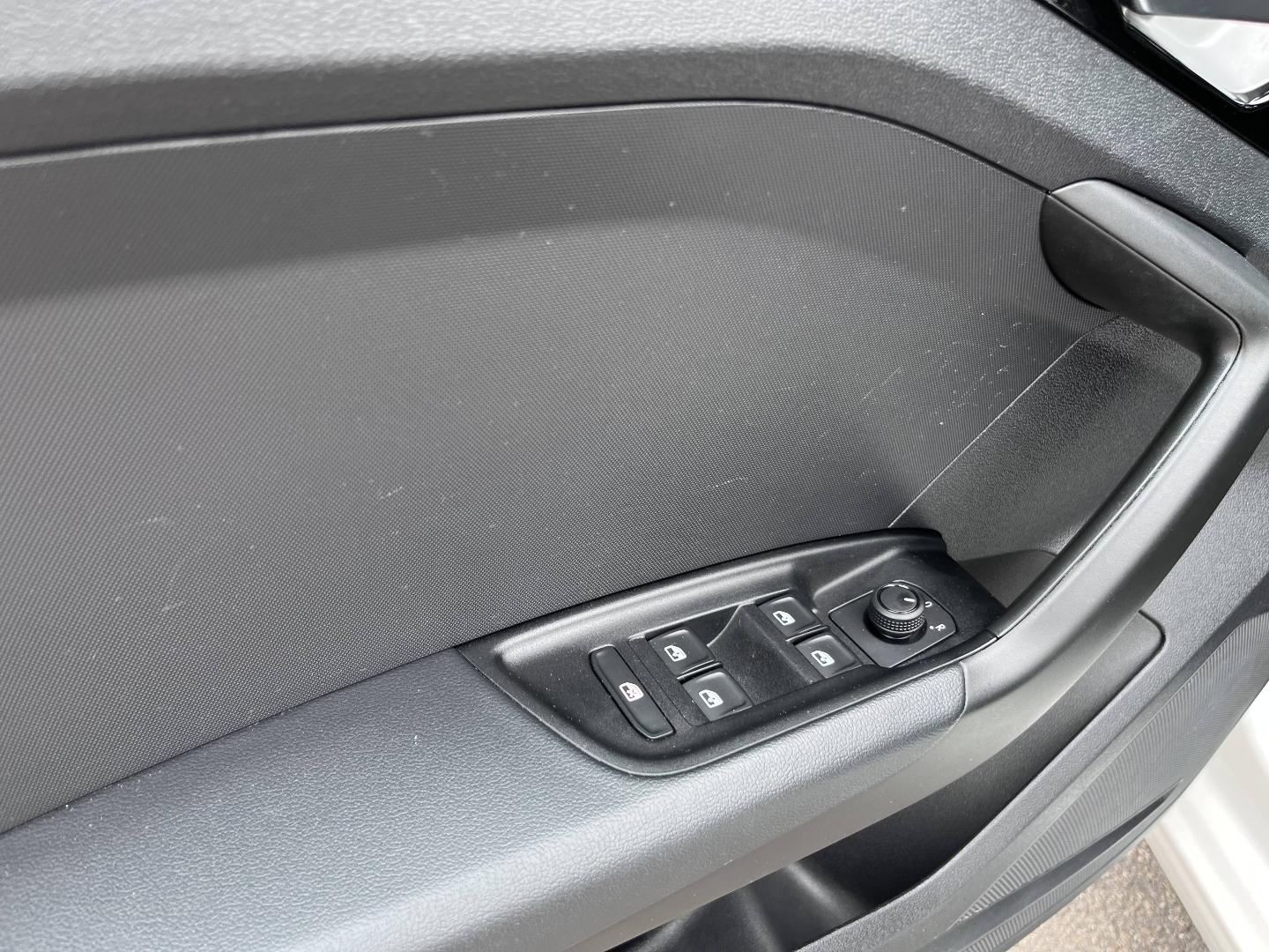 Image about Audi A1 Sportback Business Line 25 TFSI 70 kW (95 ch) 5 vitesses