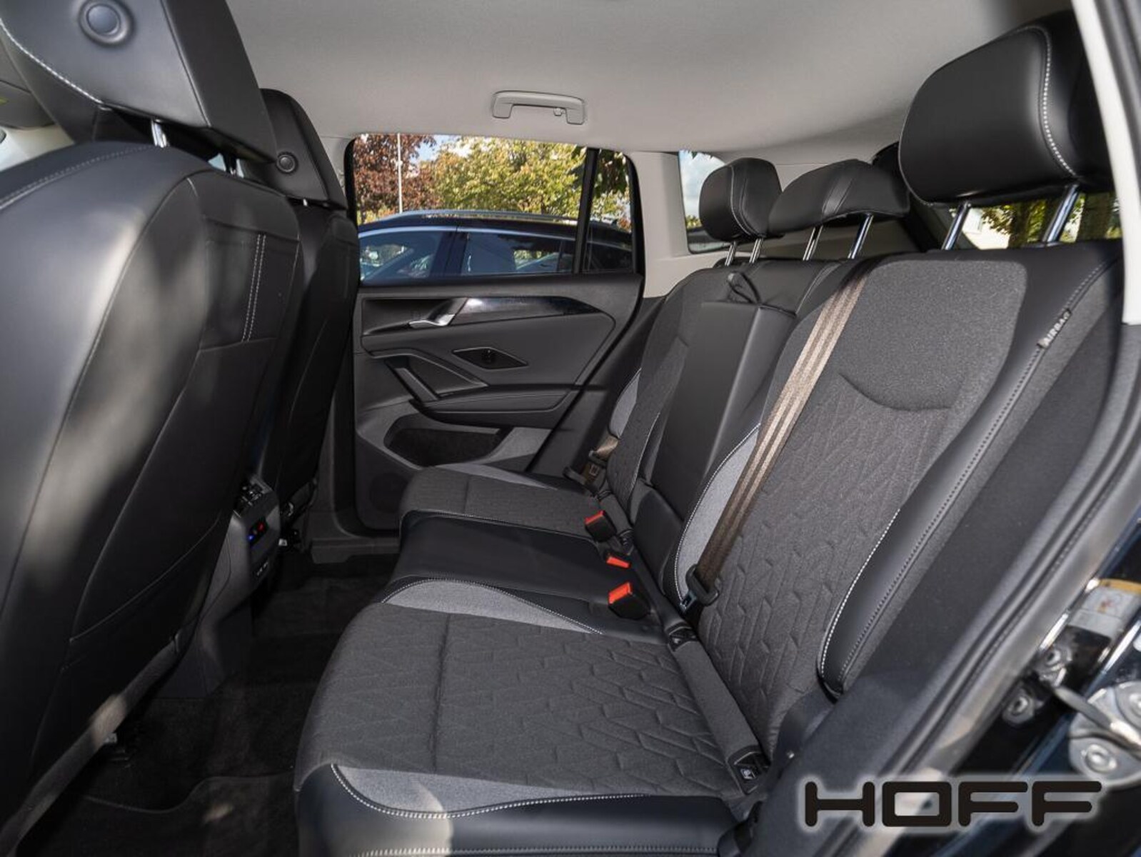 Volkswagen Tiguan – Bild 12
