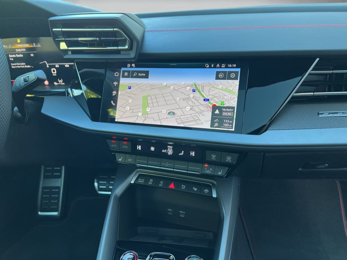 Bild über Audi S3 Sportback TFSI quattro S tronic - für weitere Informationen kontaktieren Sie den Audi Partner