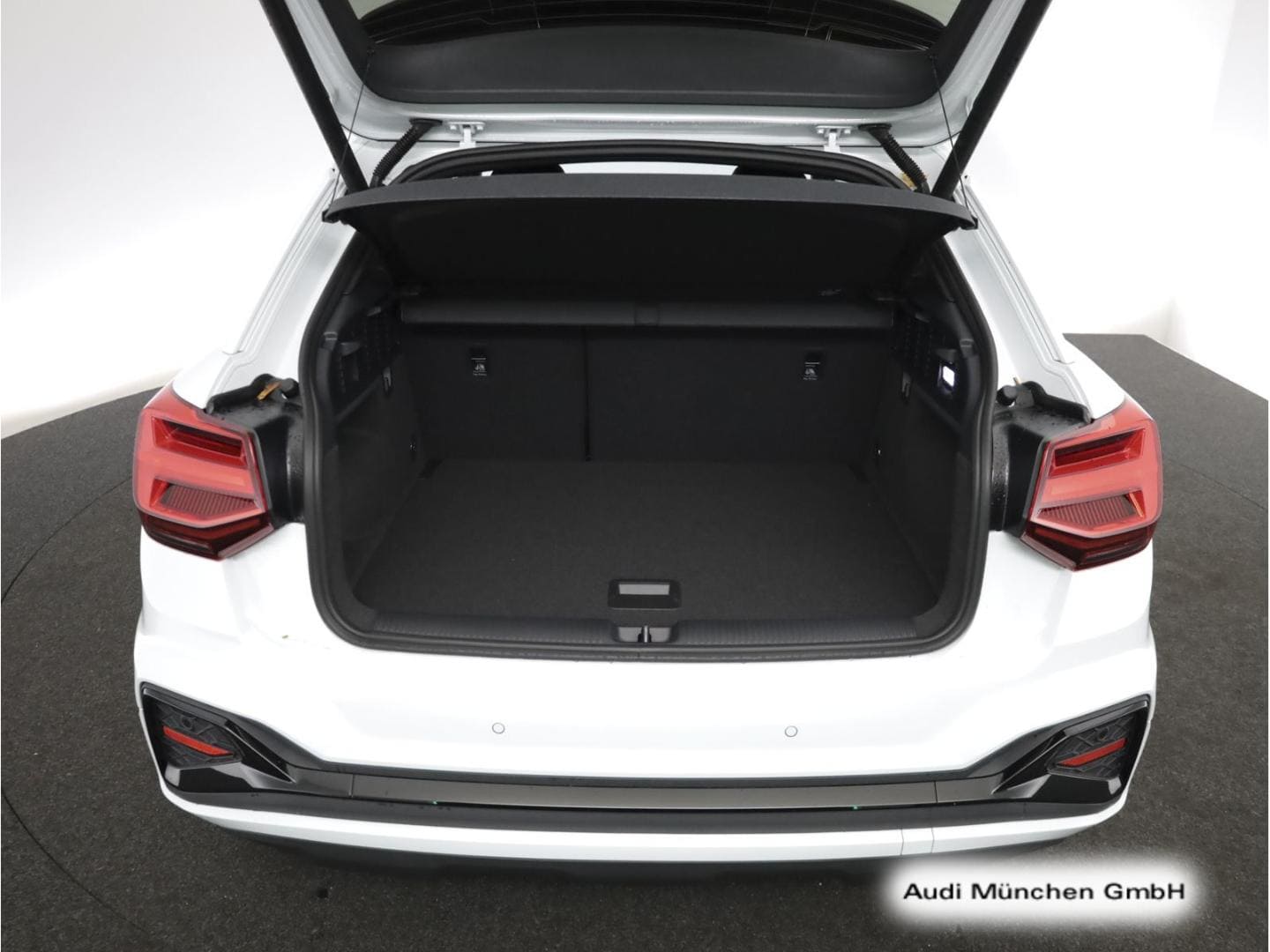 Bild über Audi Q2 S line 40 TFSI quattro S tronic - für weitere Informationen kontaktieren Sie den Audi Partner