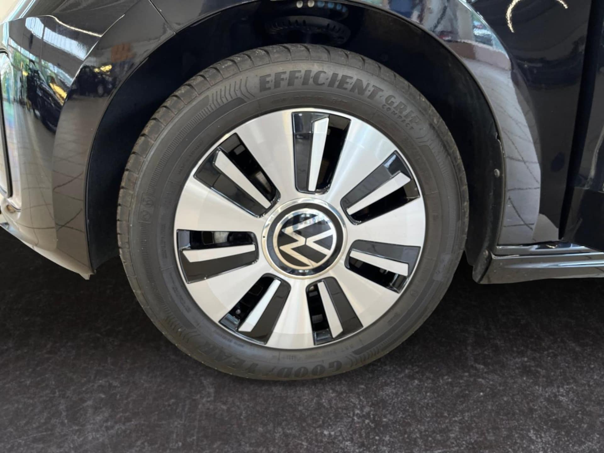 Volkswagen e-up! Style "Plus"