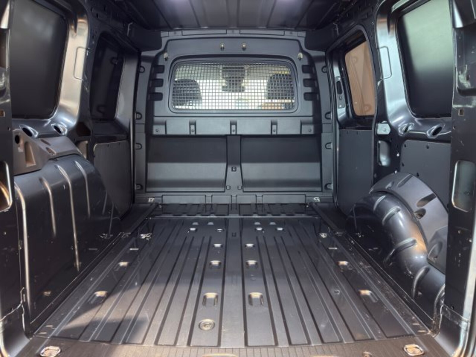 Volkswagen Caddy Cargo – Bild 13