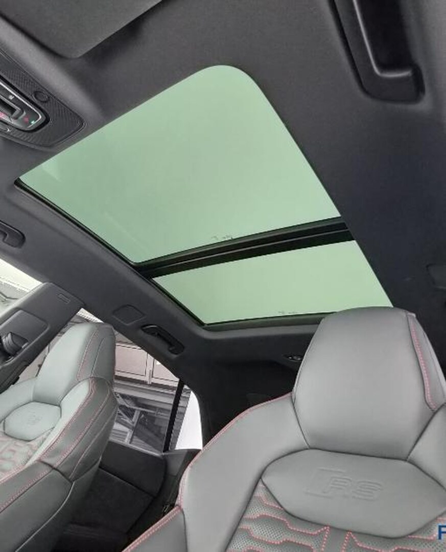 Bild über Audi RS Q8 SUV TFSI quattro 471 kW tiptronic - für weitere Informationen kontaktieren Sie den Audi Partner