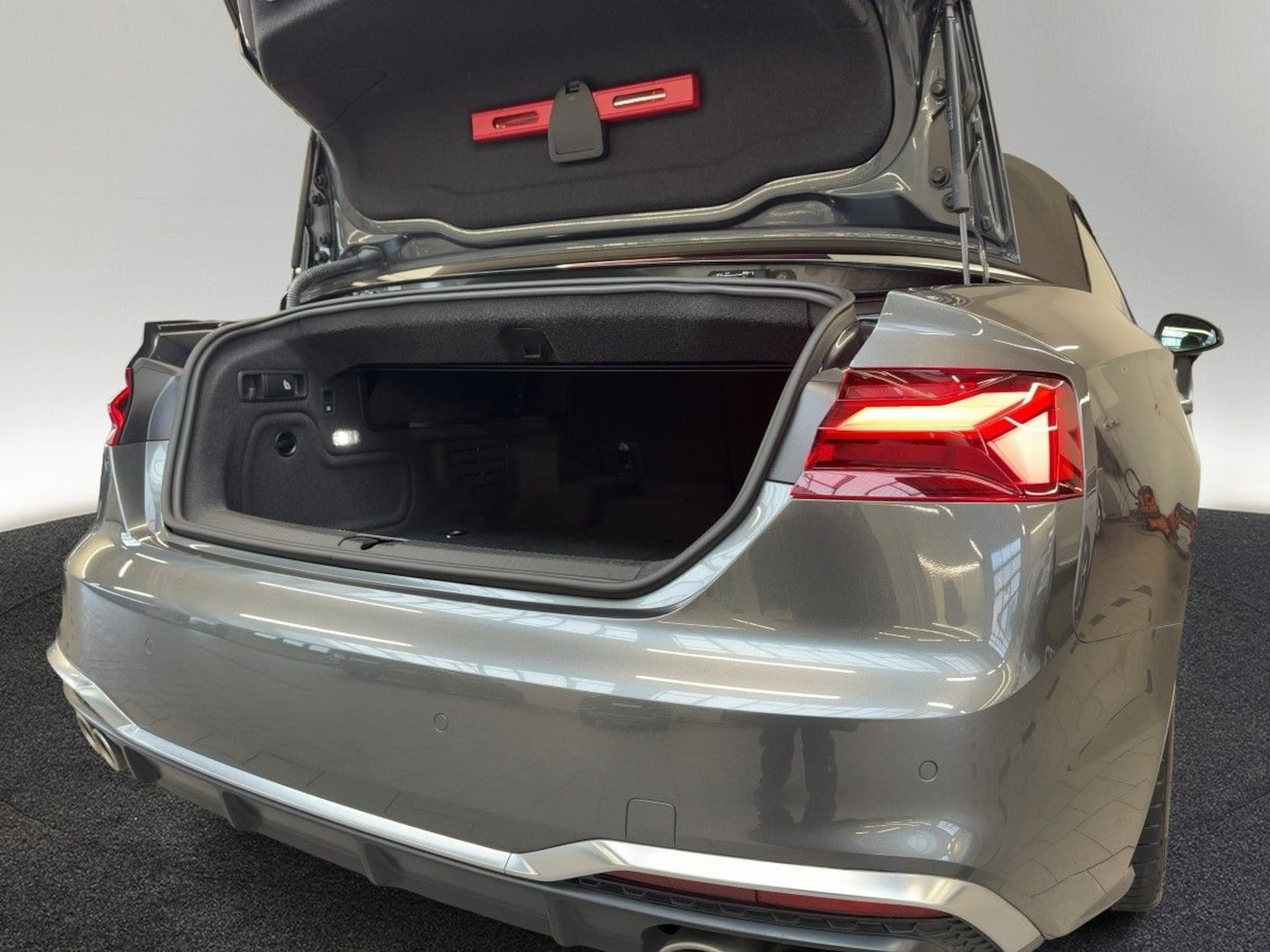 Bild über Audi S5 Cabriolet TFSI quattro tiptronic - für weitere Informationen kontaktieren Sie den Audi Partner