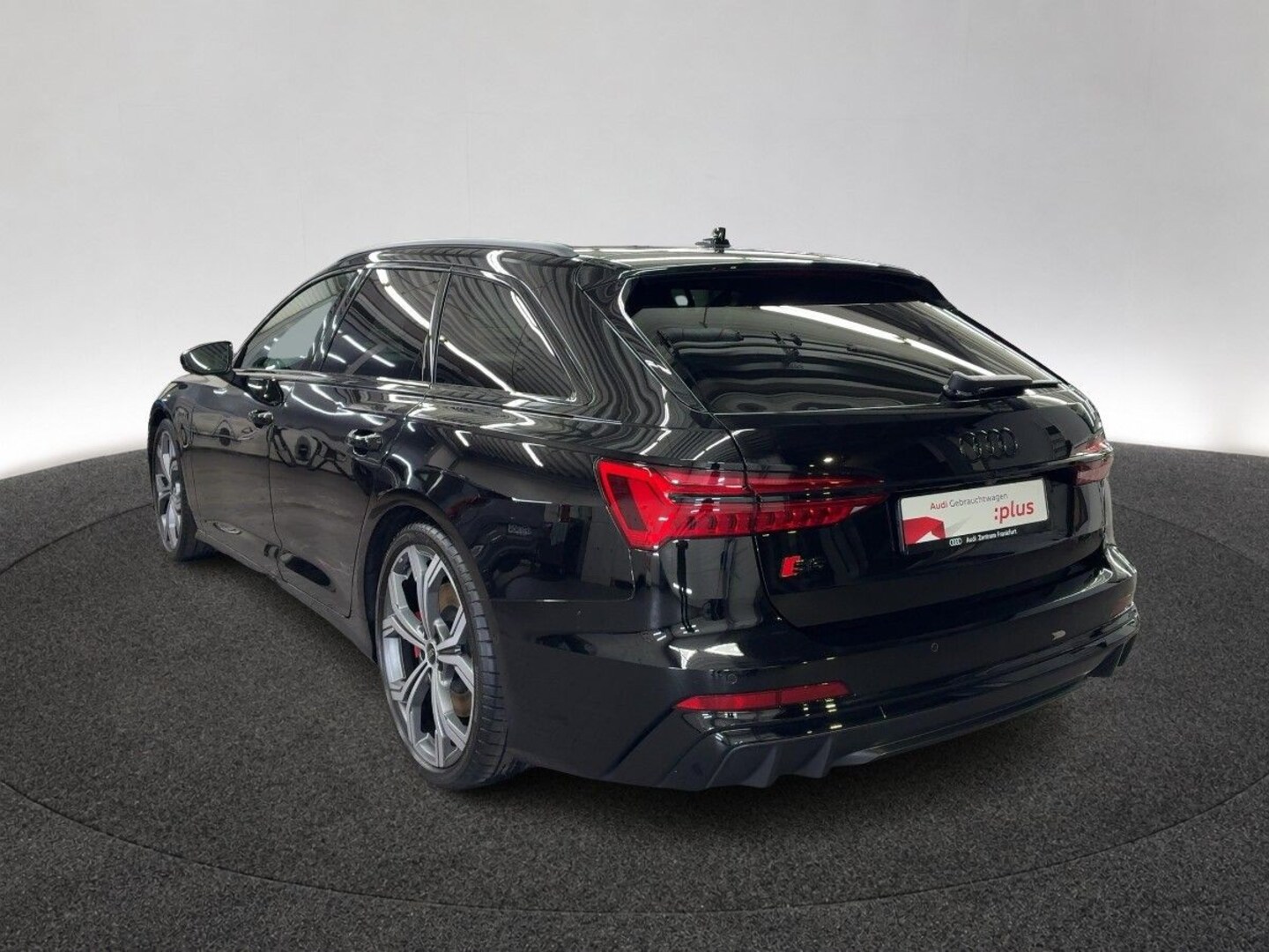 Bild über Audi S6 Avant TDI quattro tiptronic - für weitere Informationen kontaktieren Sie den Audi Partner