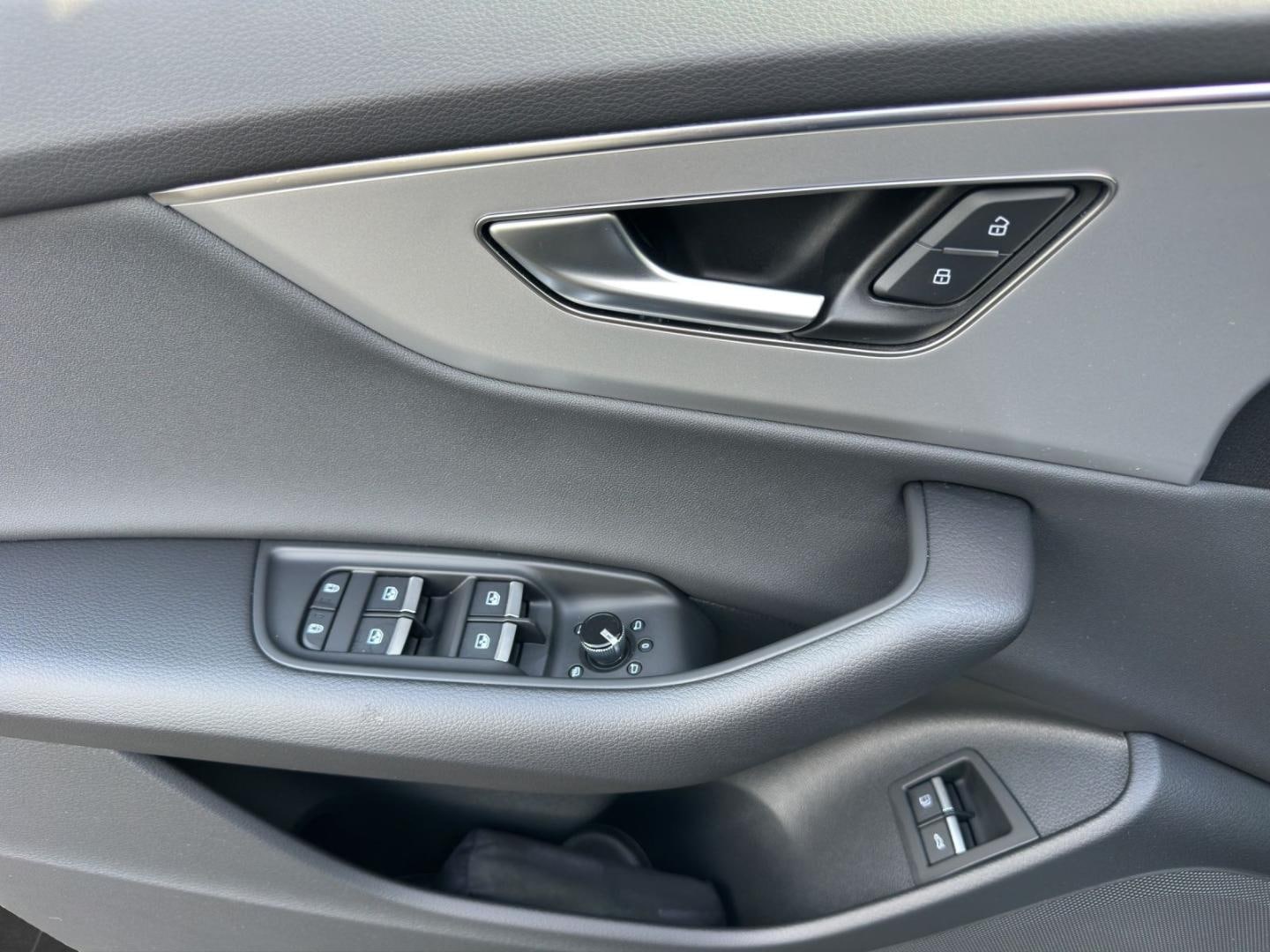 Bild über Audi Q8 SUV TFSI e TFSI e quattro 290 kW tiptronic - für weitere Informationen kontaktieren Sie den Audi Partner