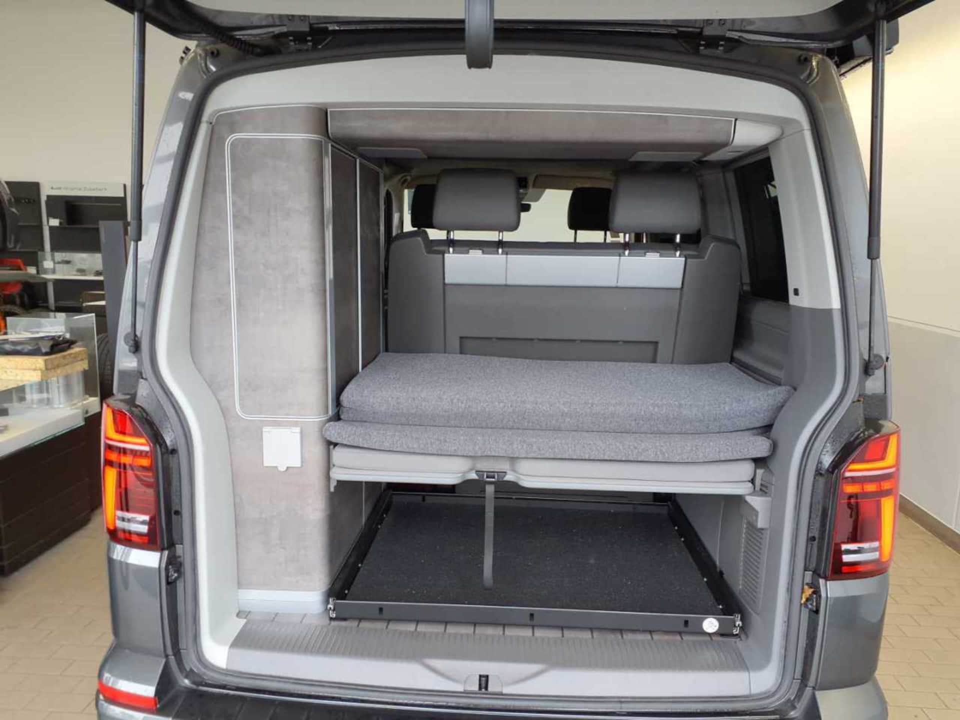 Volkswagen T6.1 California Ocean