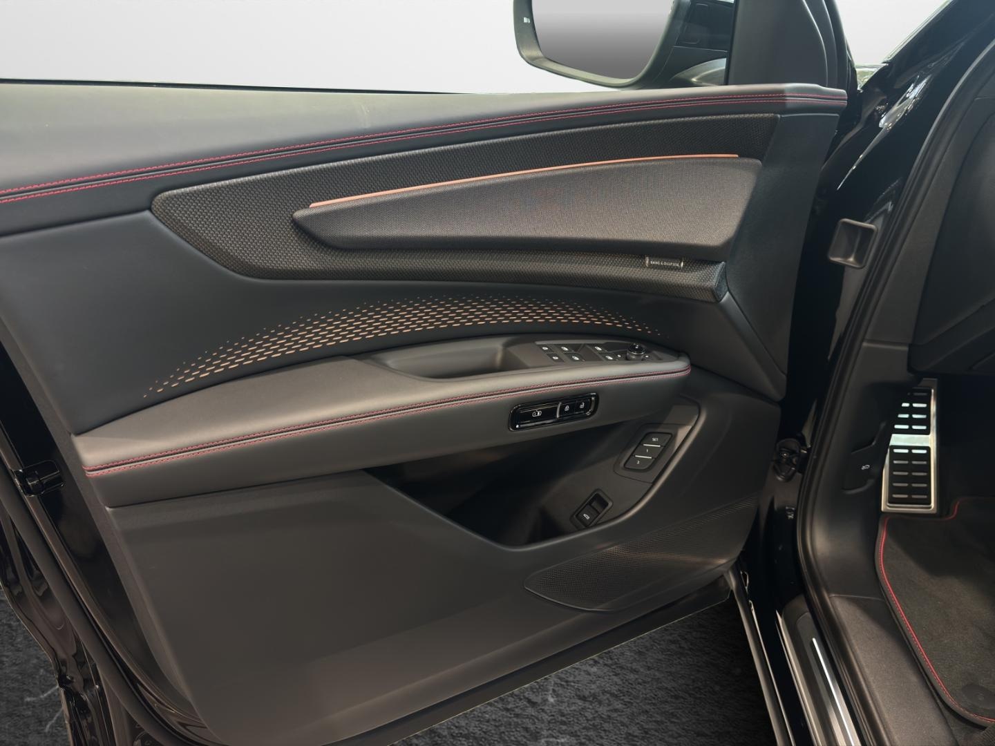 Bild über Audi Q7 SUV TDI quattro 220 kW tiptronic - für weitere Informationen kontaktieren Sie den Audi Partner