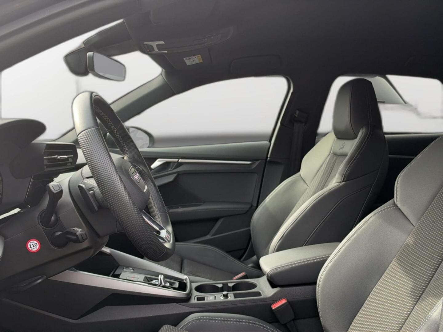 Bild über Audi A3 Sportback S line 30 TFSI S tronic - für weitere Informationen kontaktieren Sie den Audi Partner