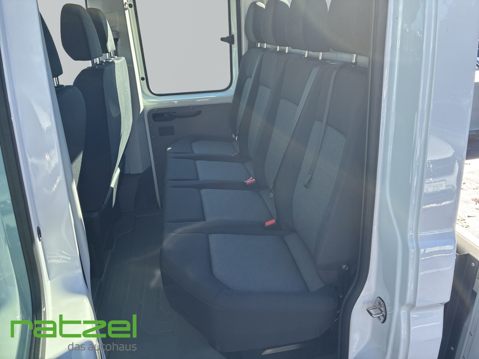 Volkswagen Crafter Doppelkabine mittlerer Radstand – Bild 13